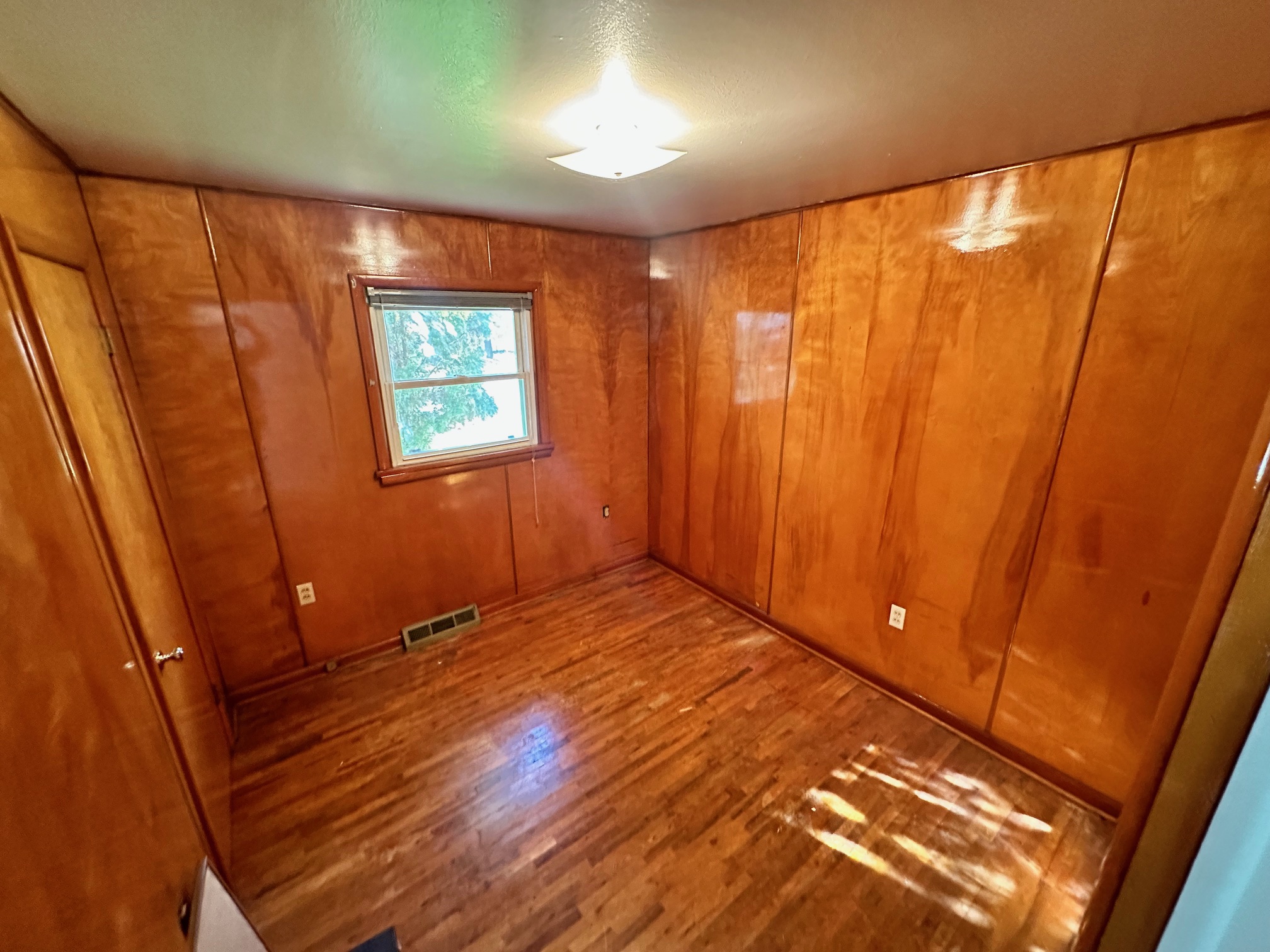 644 4th Avenue E Property Photo 14