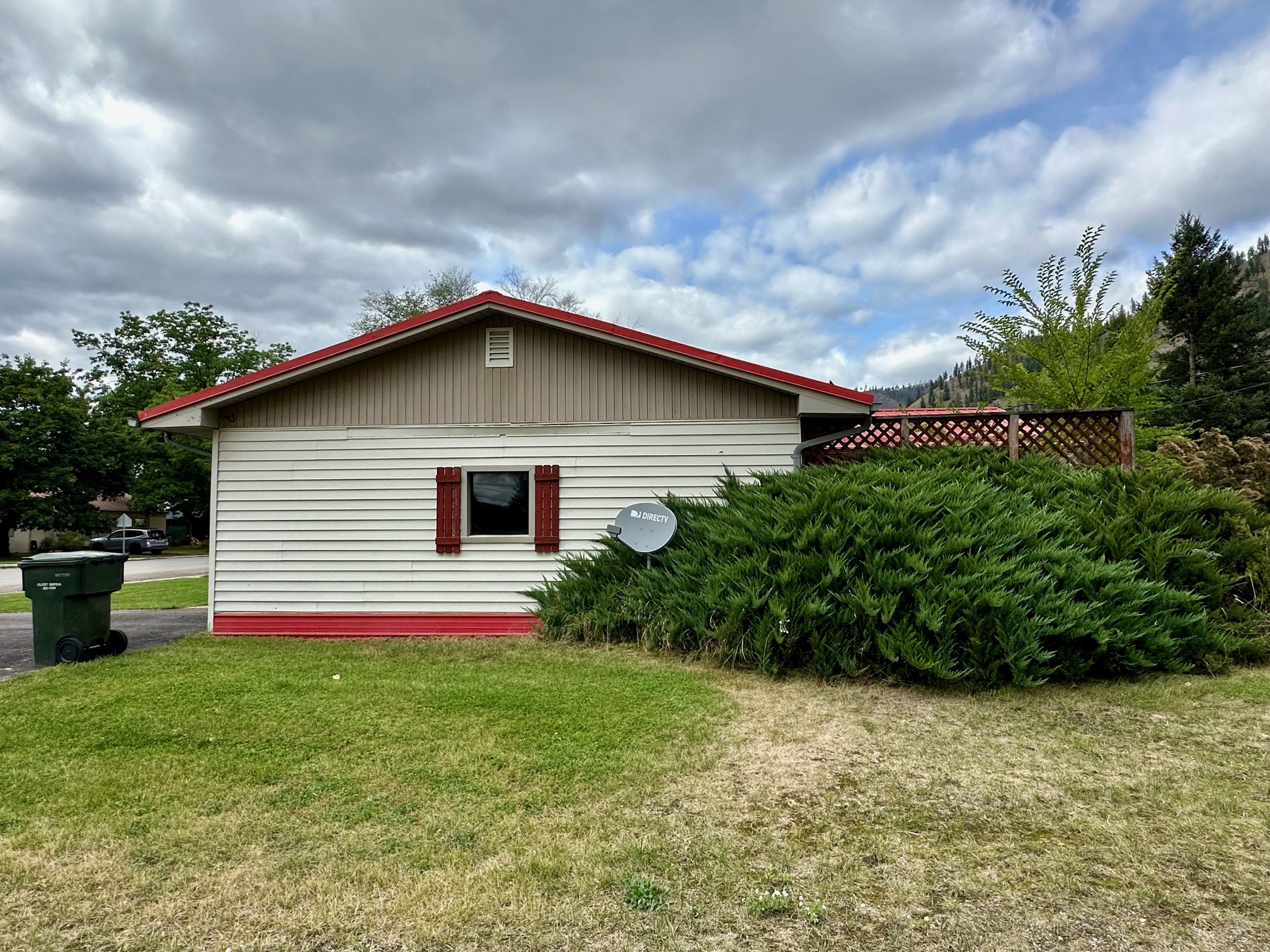 644 4th Avenue E Property Photo 32