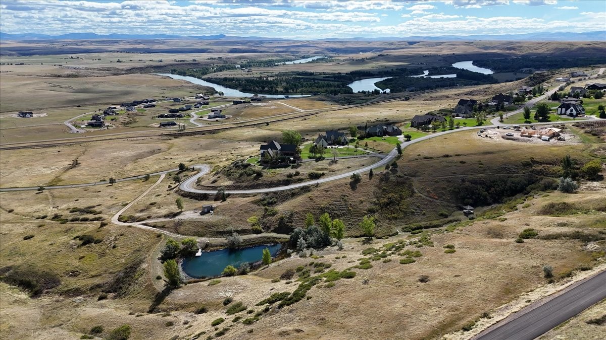 105 Spring Tree Road Property Photo 8