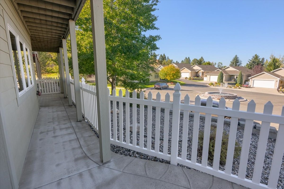 421 Fountain Court Property Photo 34