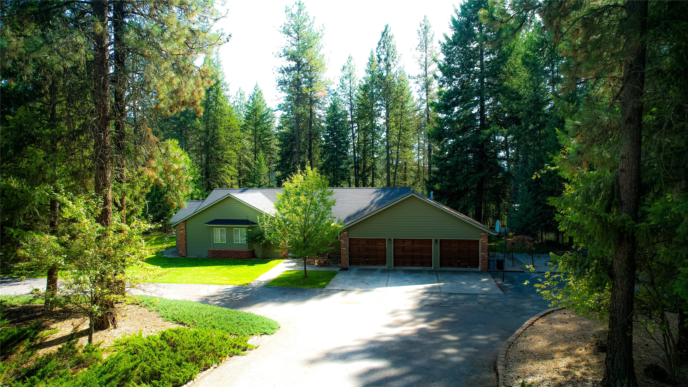 471 Shalom Drive Property Photo 1