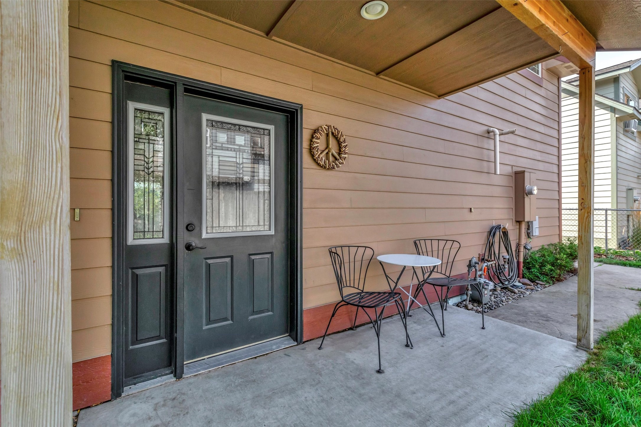 2215 Kensington Avenue Property Photo 3