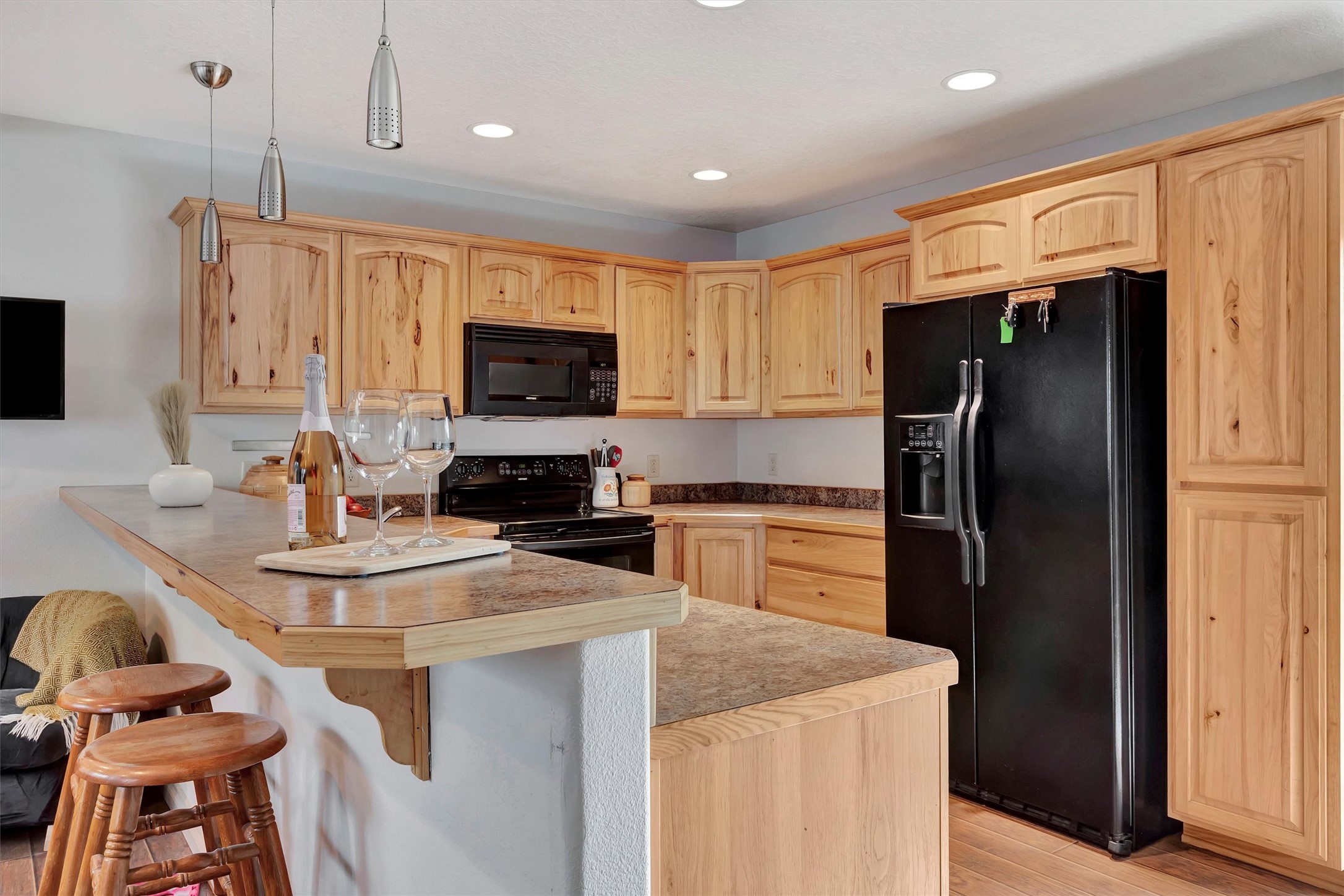 2215 Kensington Avenue Property Photo 7