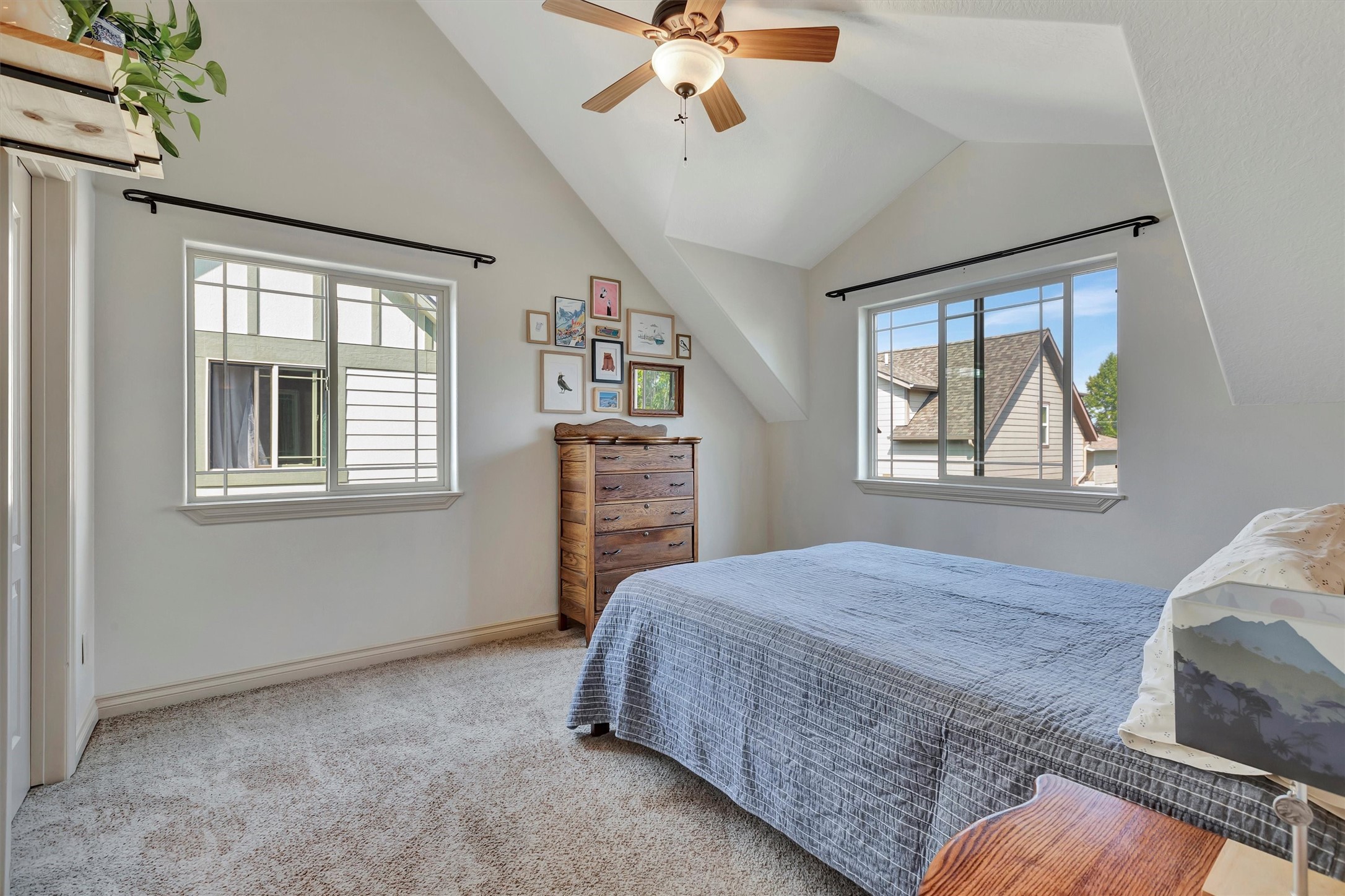 2215 Kensington Avenue Property Photo 12