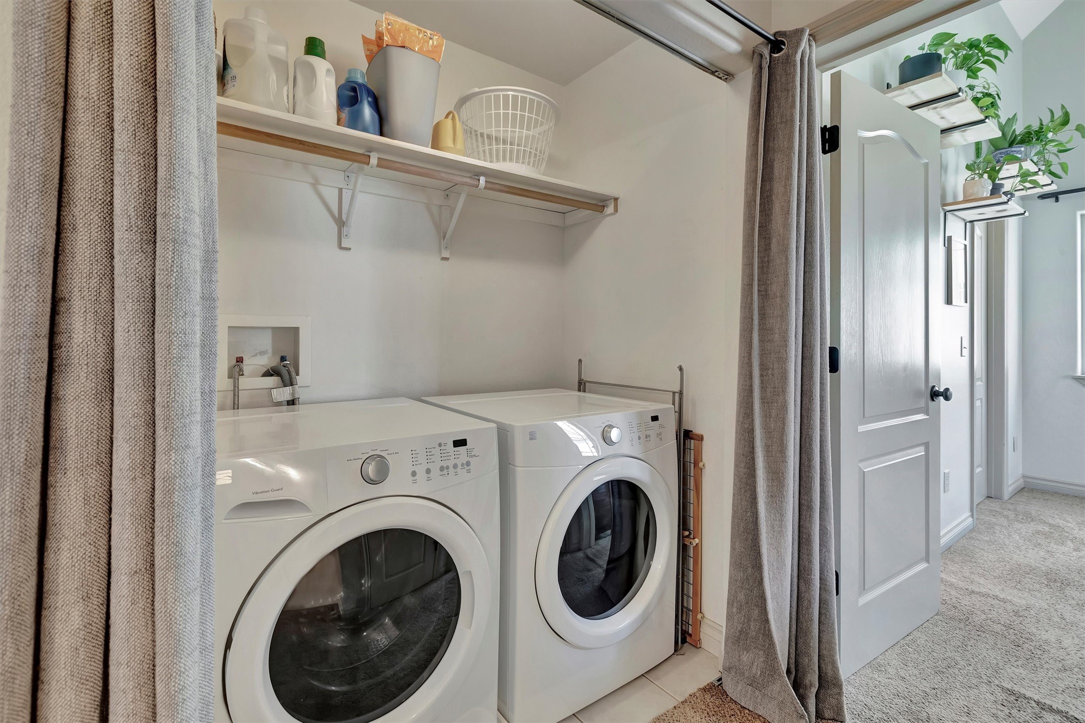 2215 Kensington Avenue Property Photo 18