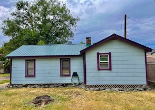 707 5th Avenue E Property Photo 2