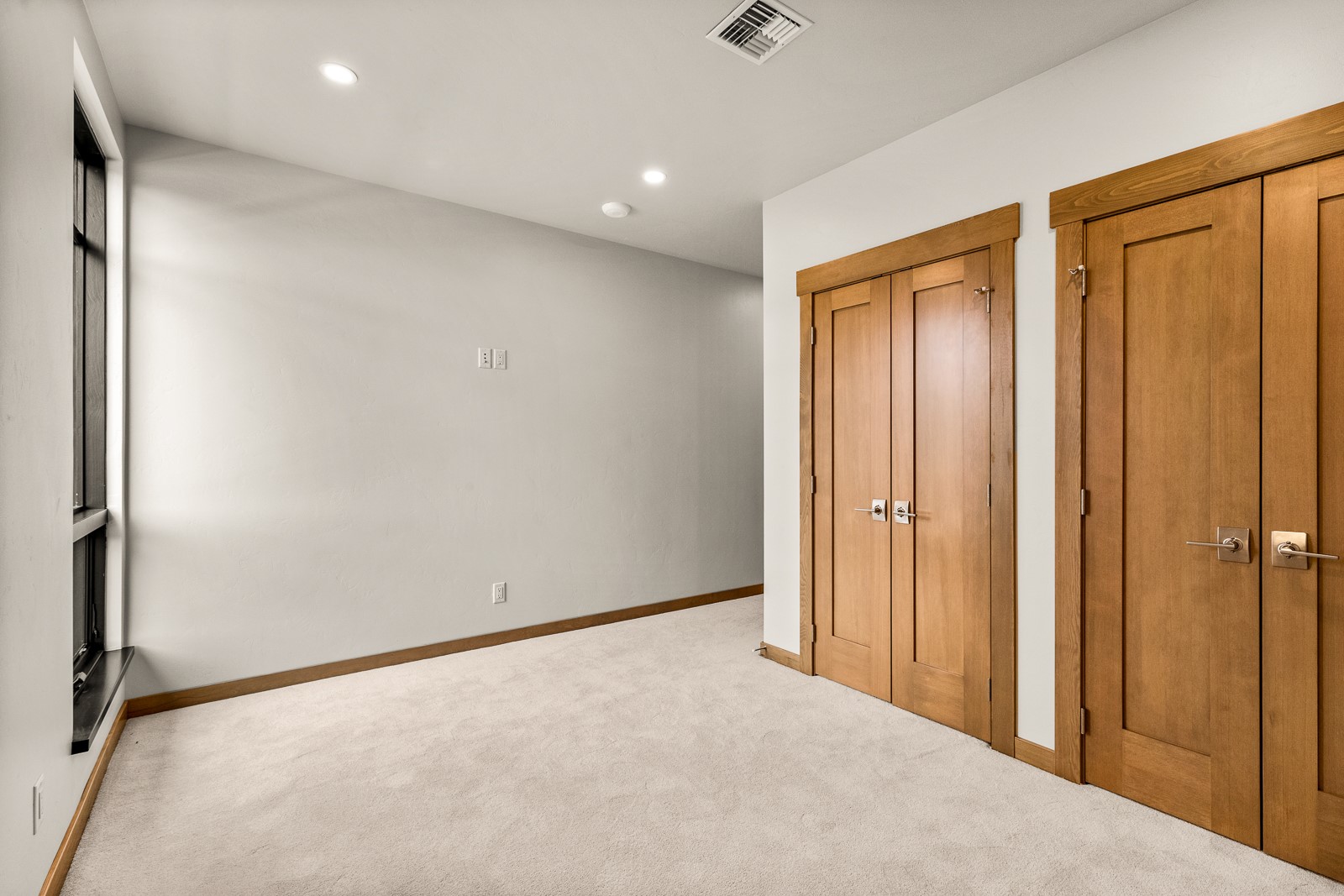 86 Serpentine Circle 203 Property Photo 10