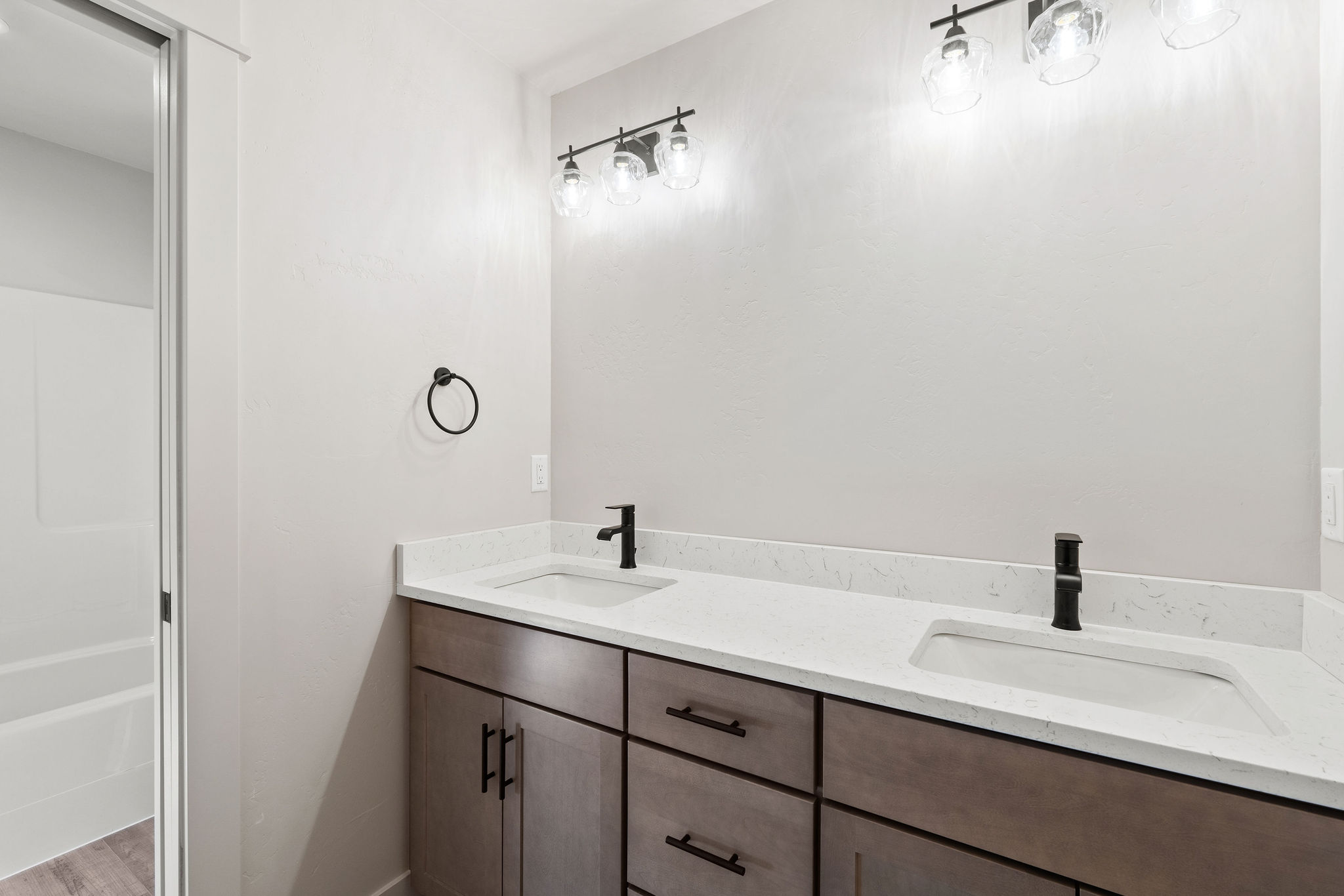 606 Holstein Way Property Photo 24