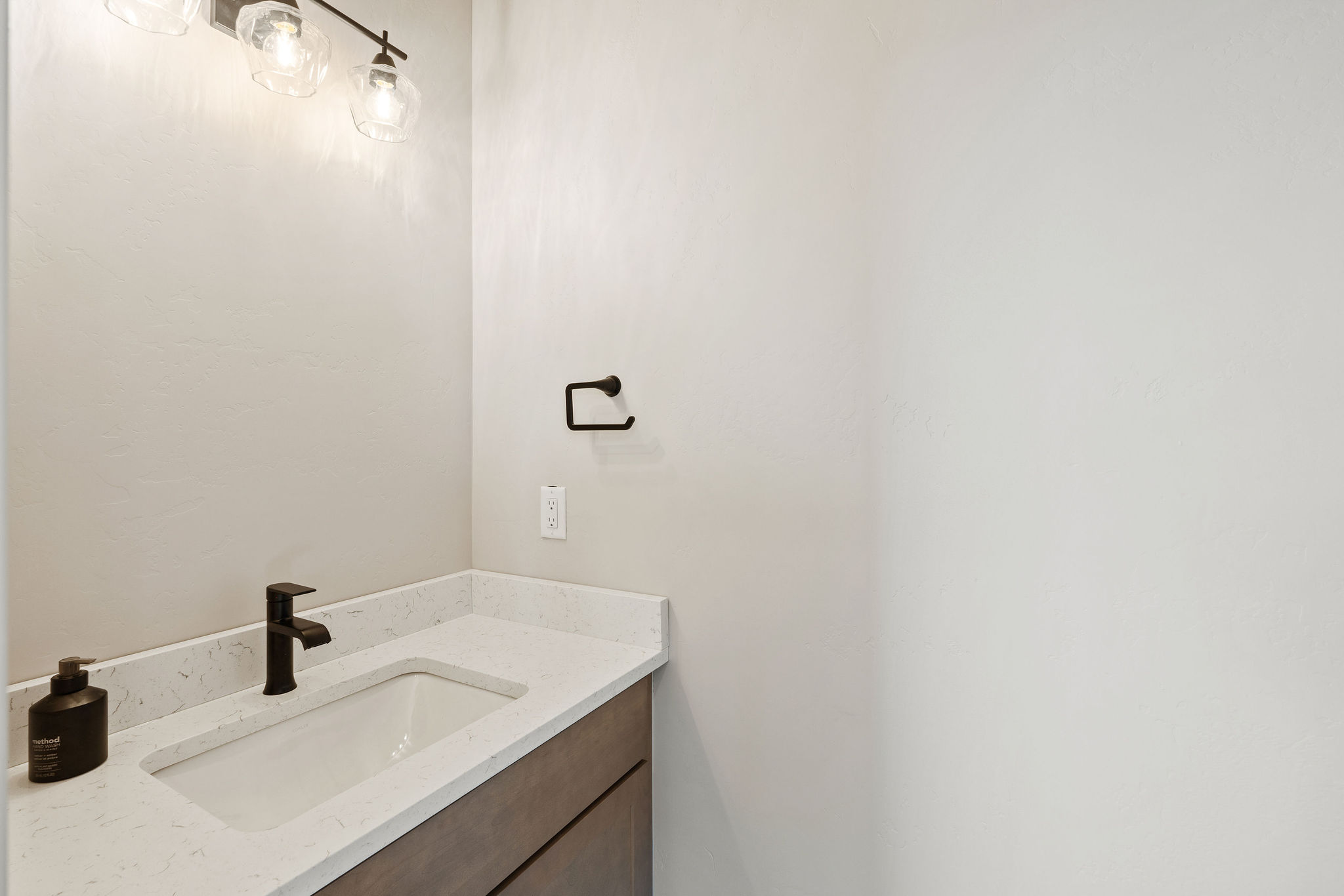 606 Holstein Way Property Photo 28