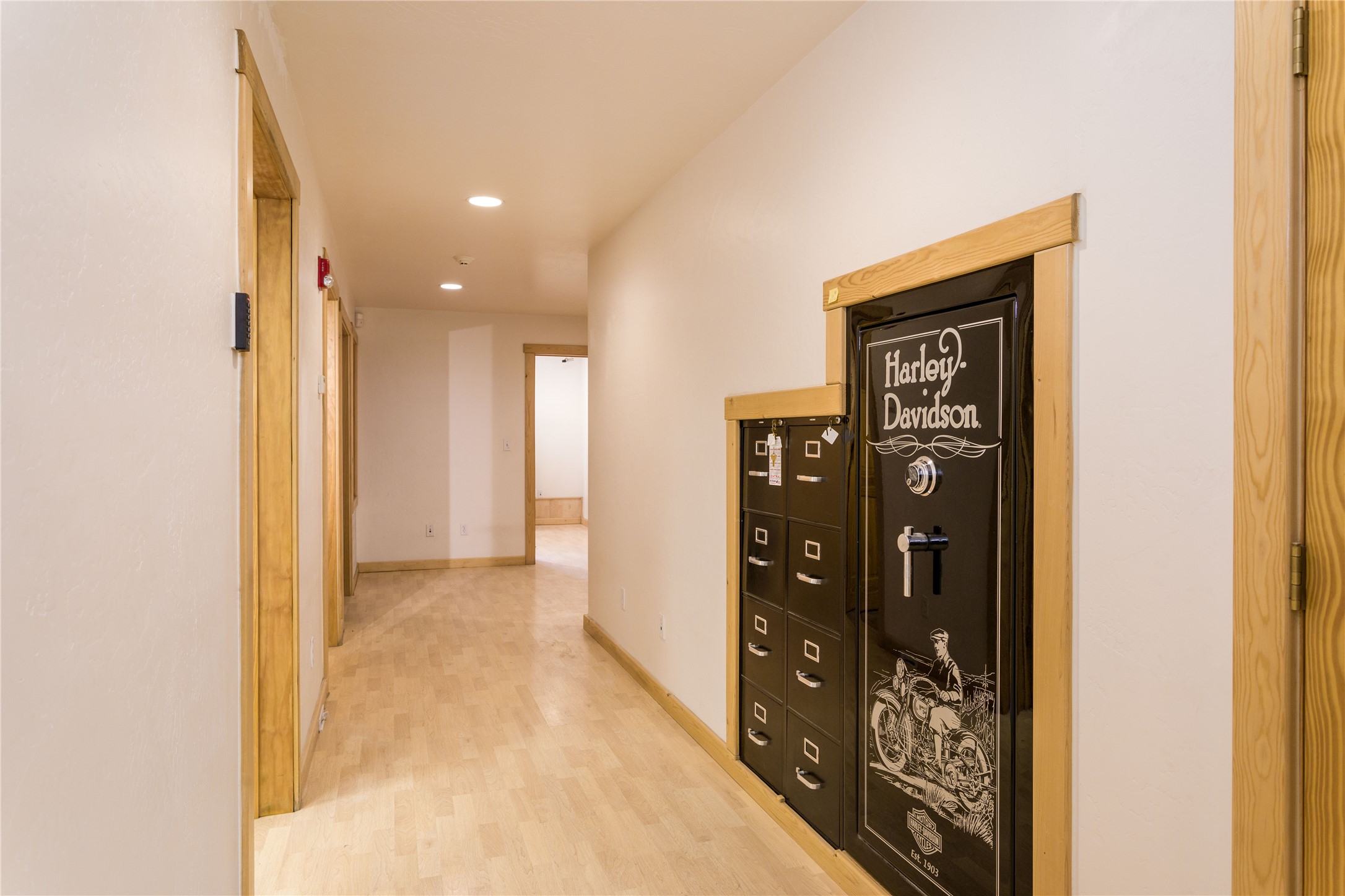 154 Riverside Avenue Property Photo 32