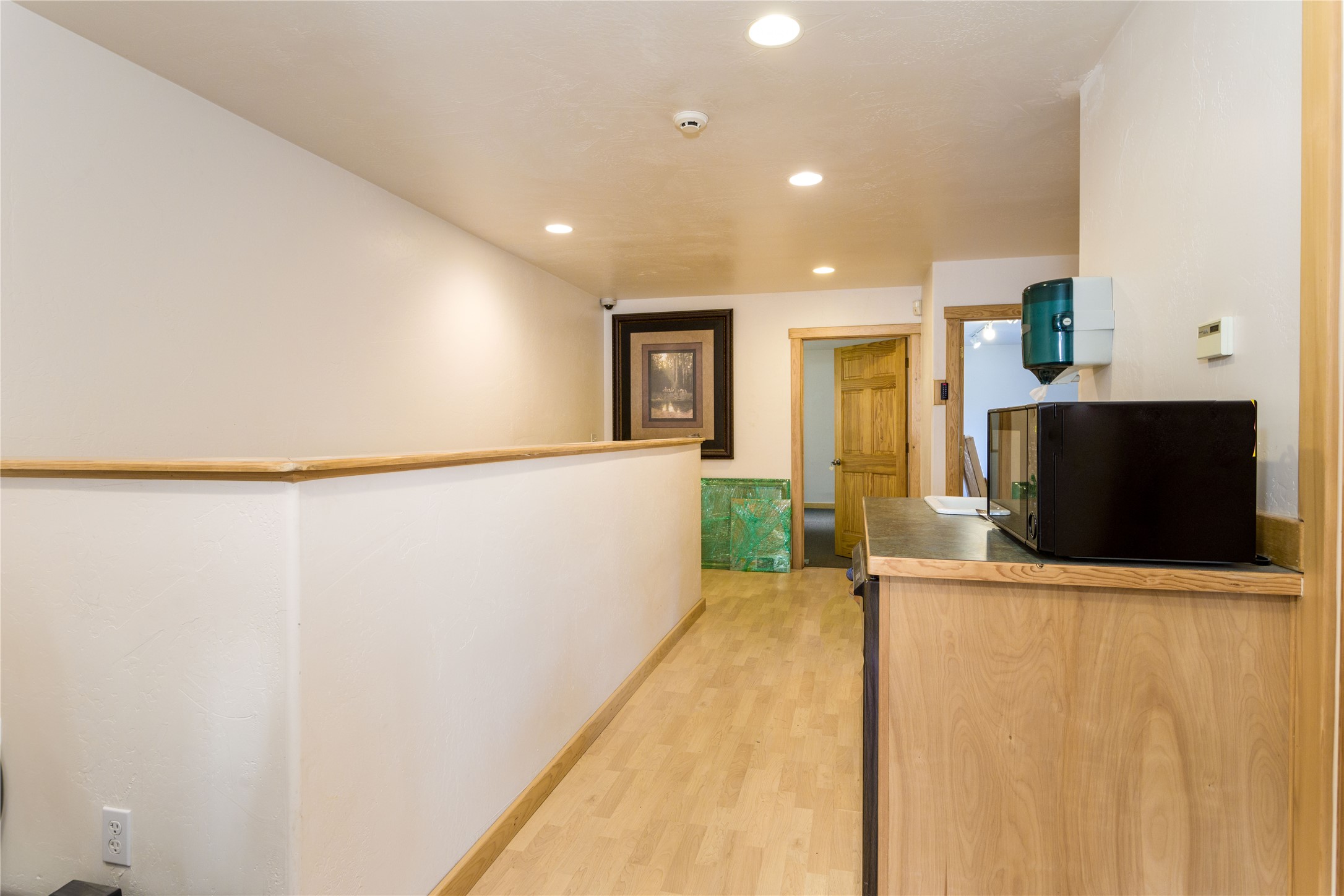 154 Riverside Avenue Property Photo 40