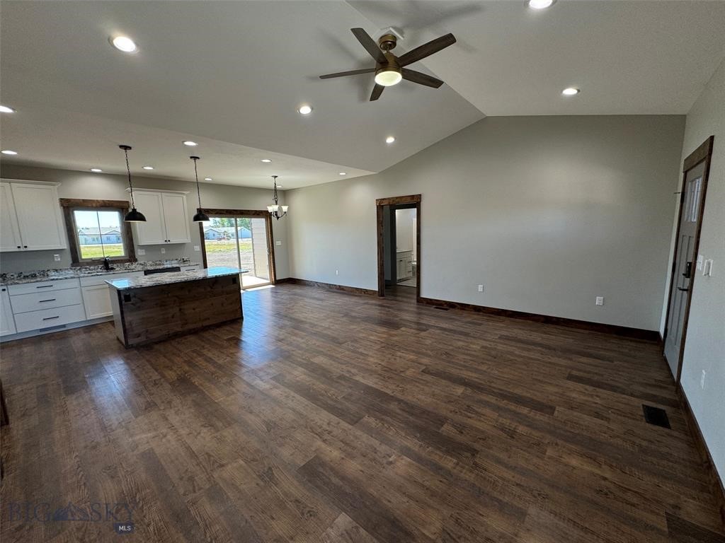 1012 Sagebrush Lane Property Photo 6