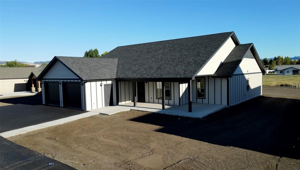1002 Sagebrush Lane Property Photo 1