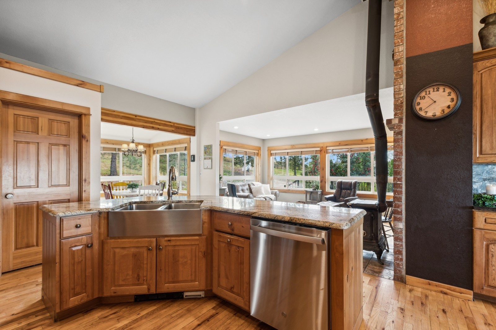 170 Creston Road Property Photo 19