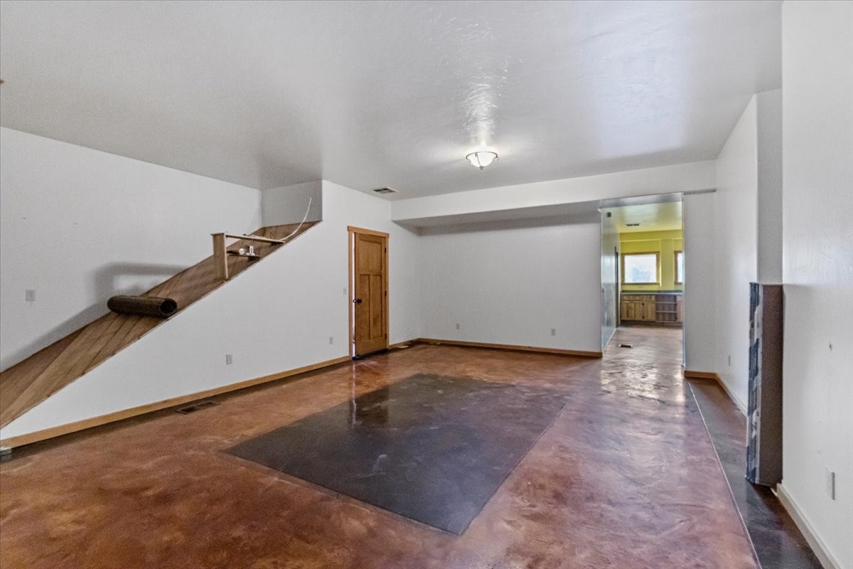 169 Brookes Drive Property Photo 3