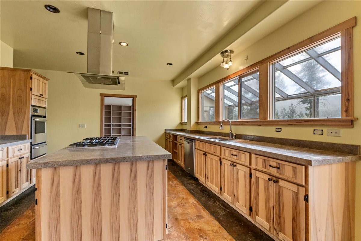 169 Brookes Drive Property Photo 9