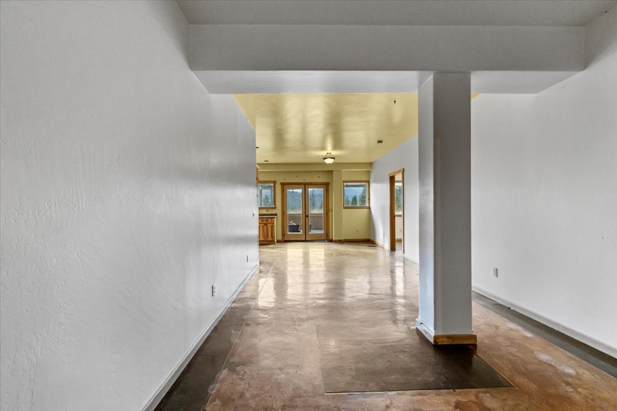 169 Brookes Drive Property Photo 12