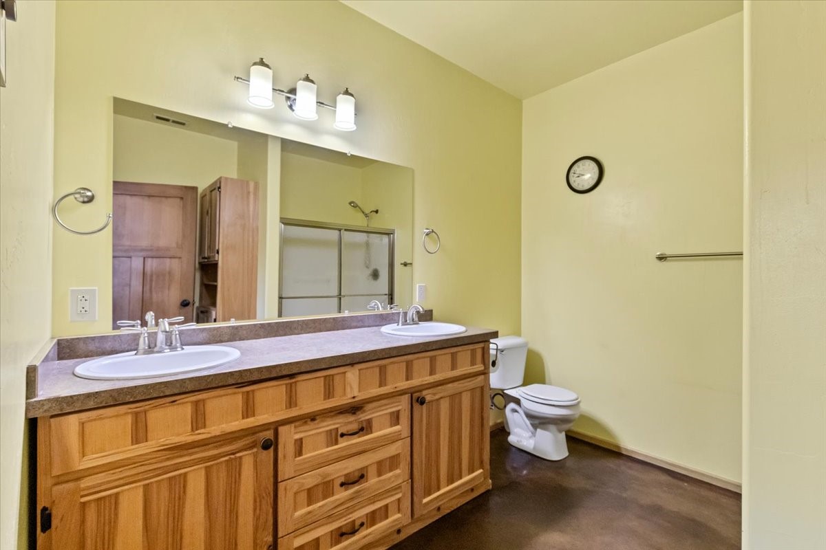 169 Brookes Drive Property Photo 15