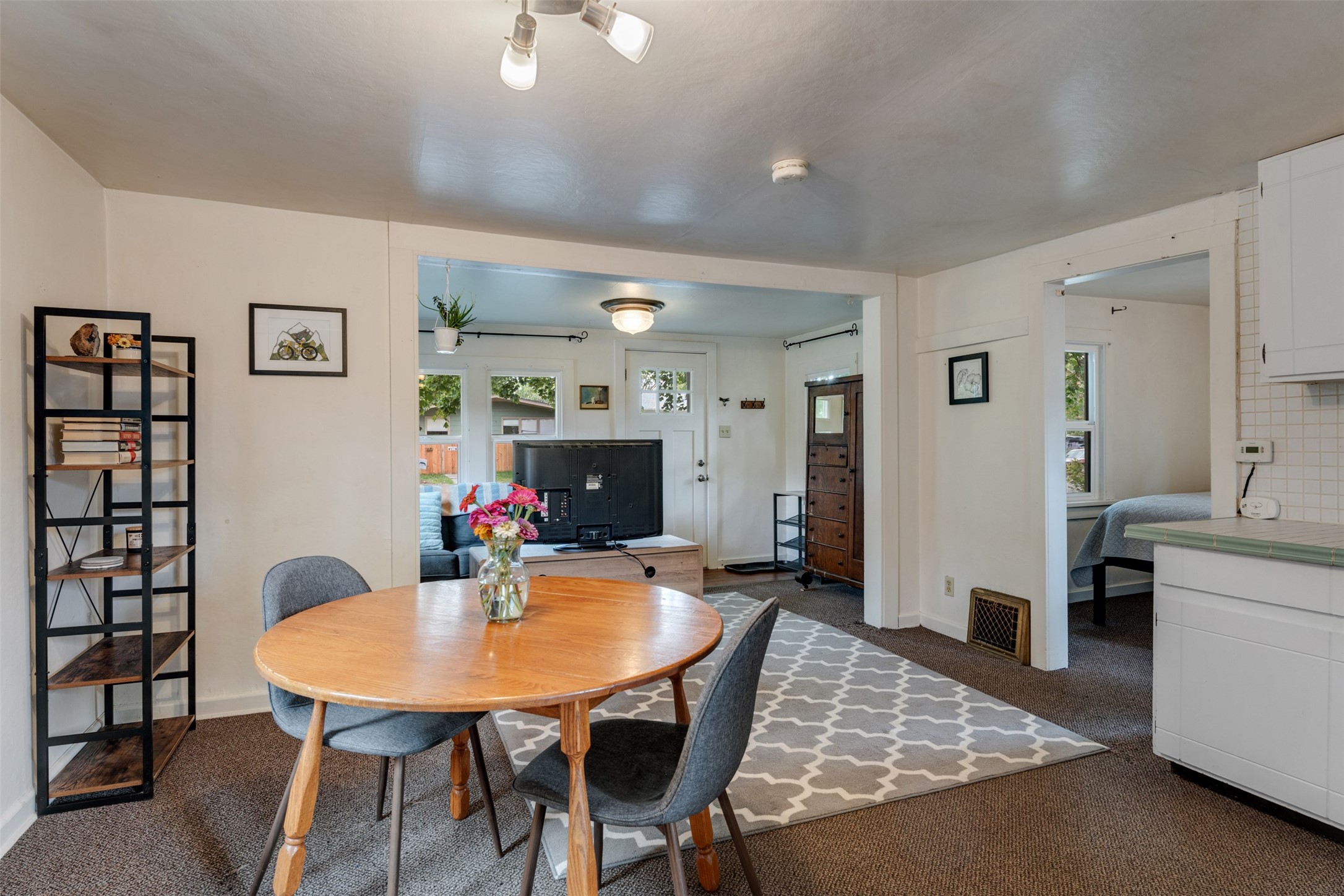 1614 S 9th Street W Property Photo 10