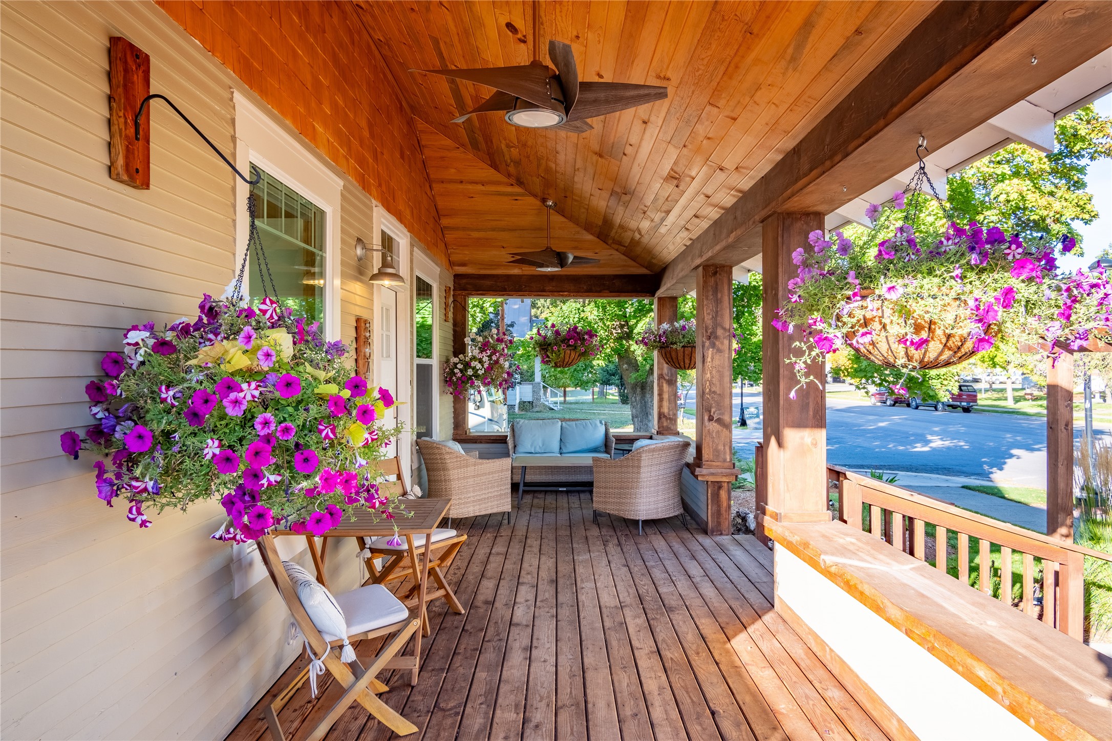 804 Mineral Avenue Property Photo 2