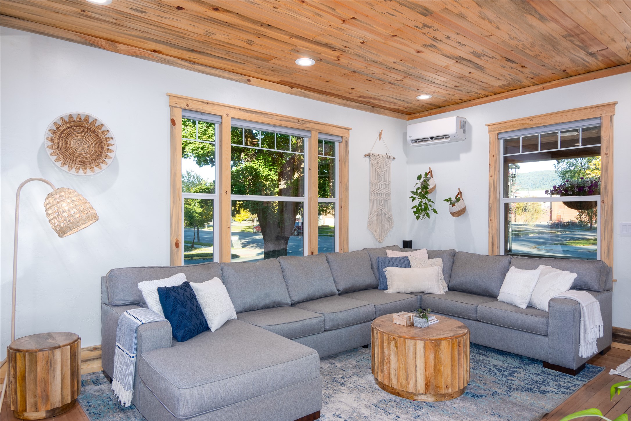 804 Mineral Avenue Property Photo 7