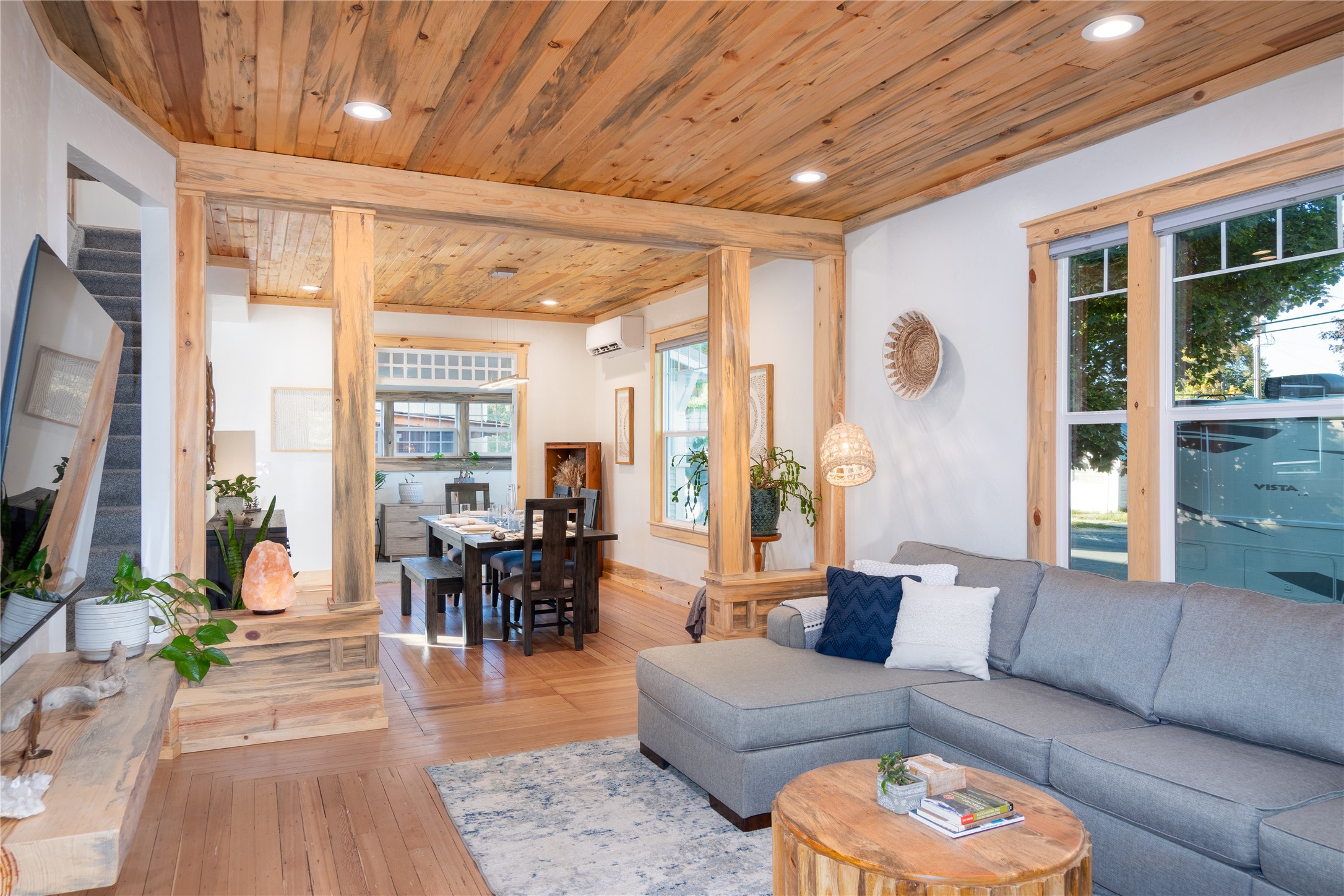 804 Mineral Avenue Property Photo 8