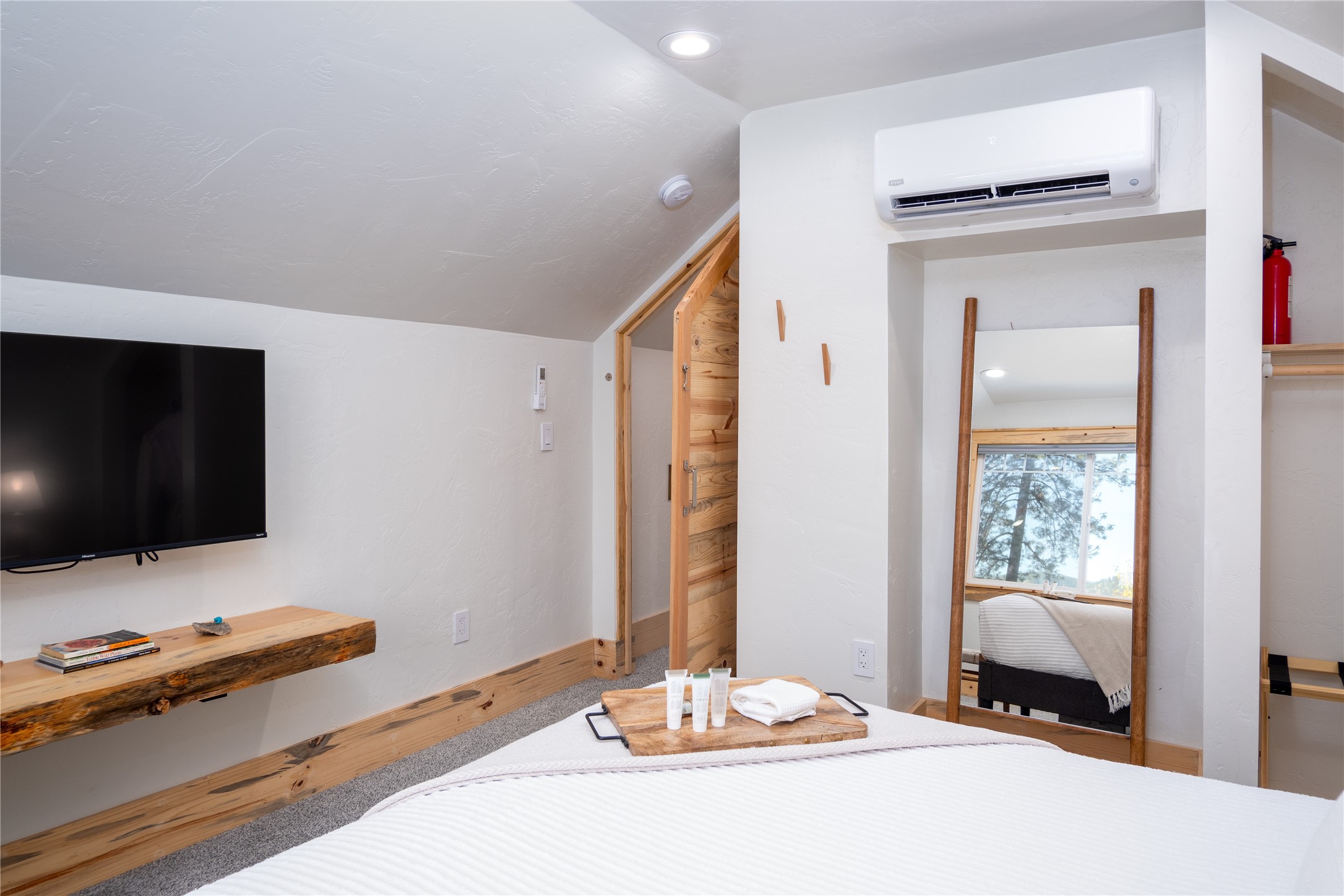 804 Mineral Avenue Property Photo 13