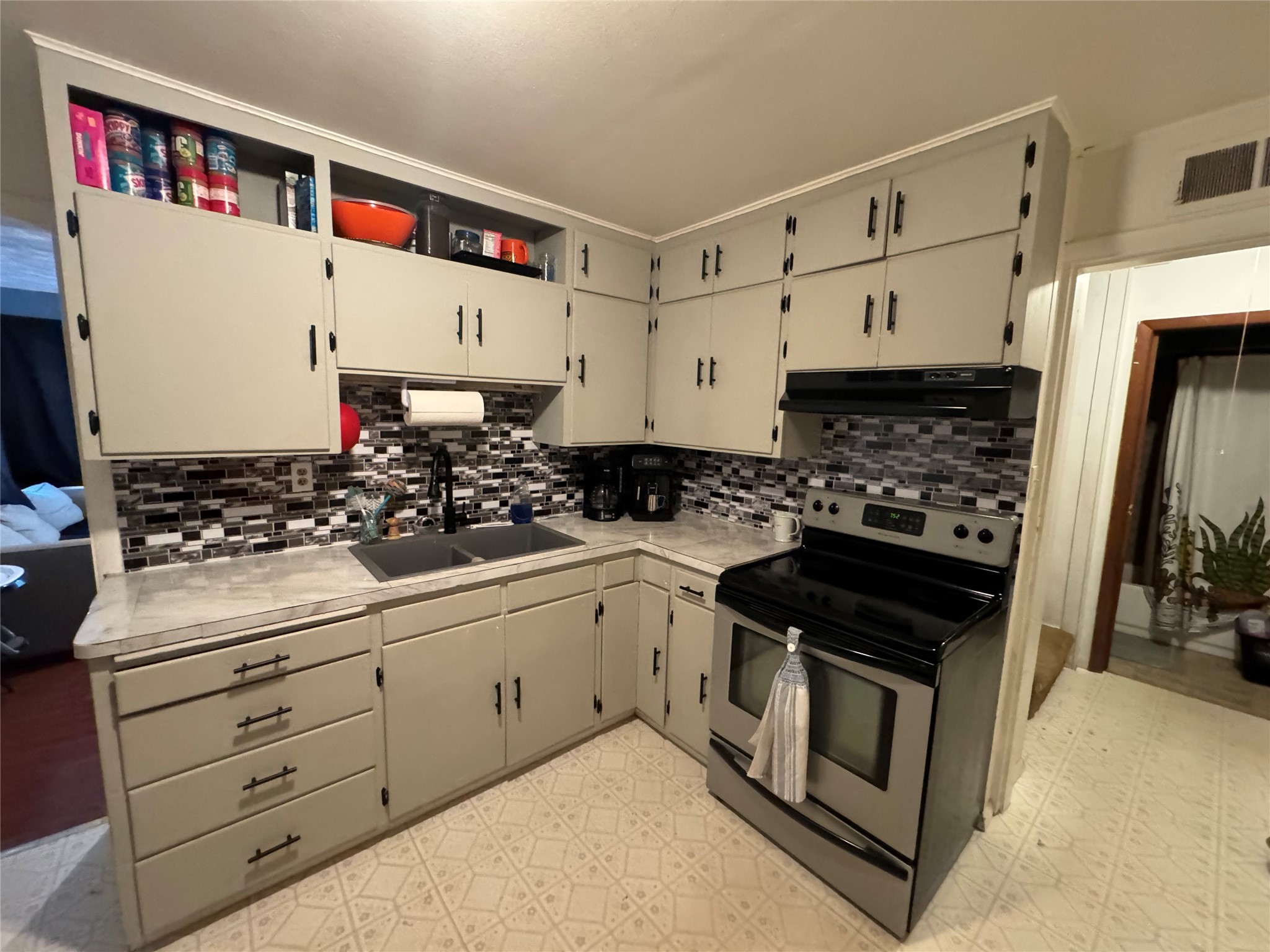 220 Vanderwood Road Property Photo 4