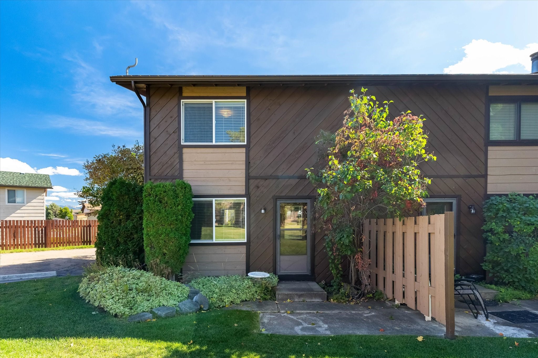 145 Hawthorn Avenue D Property Photo 1