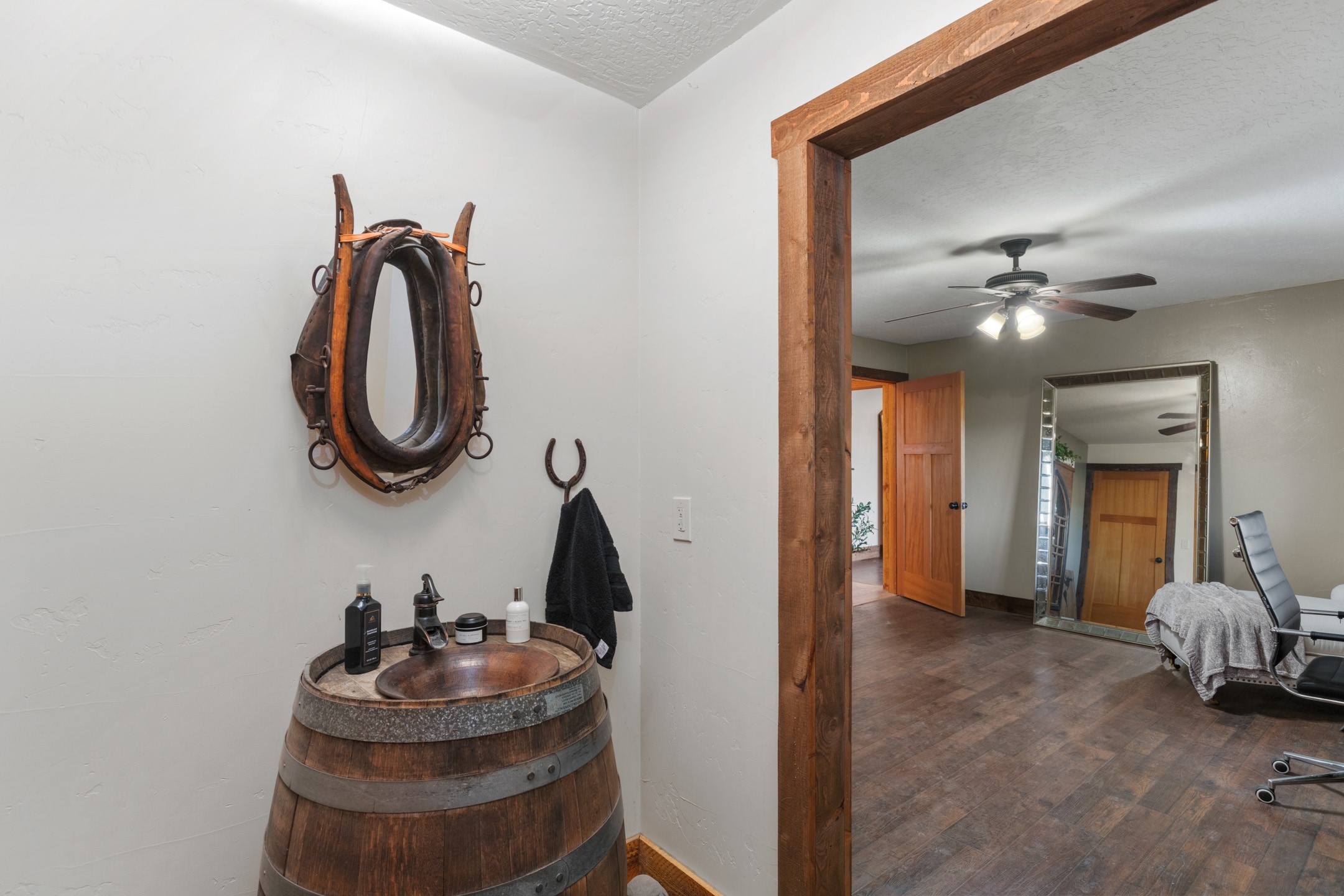 1200 Shaw Lane Property Photo 32