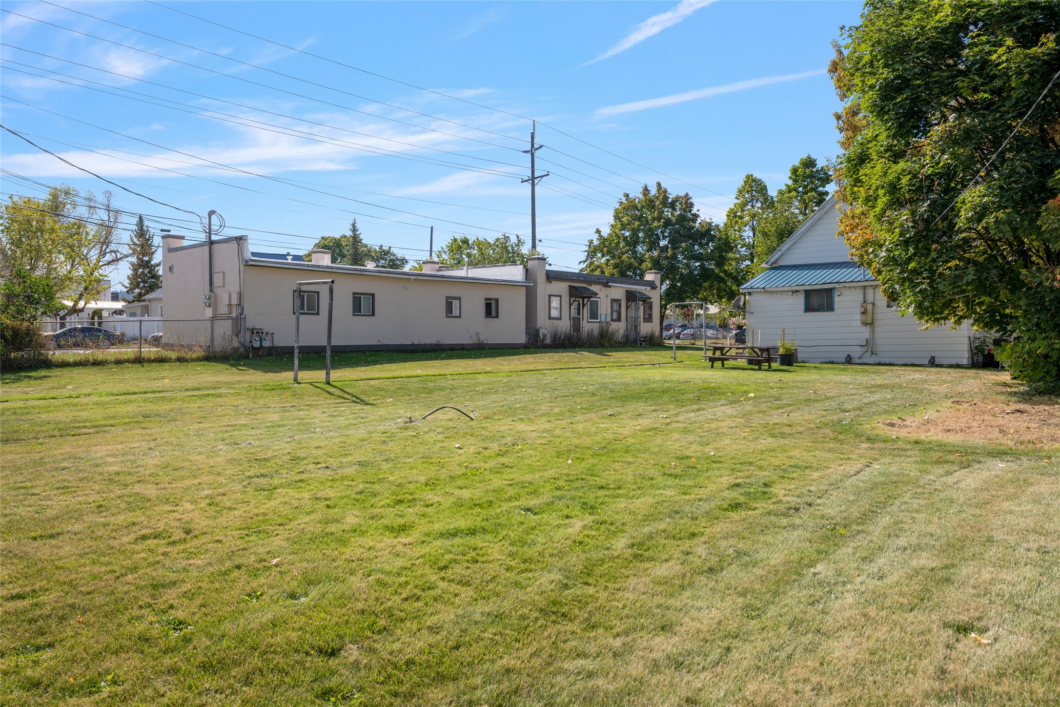 227 W Montana Street W Property Photo 3