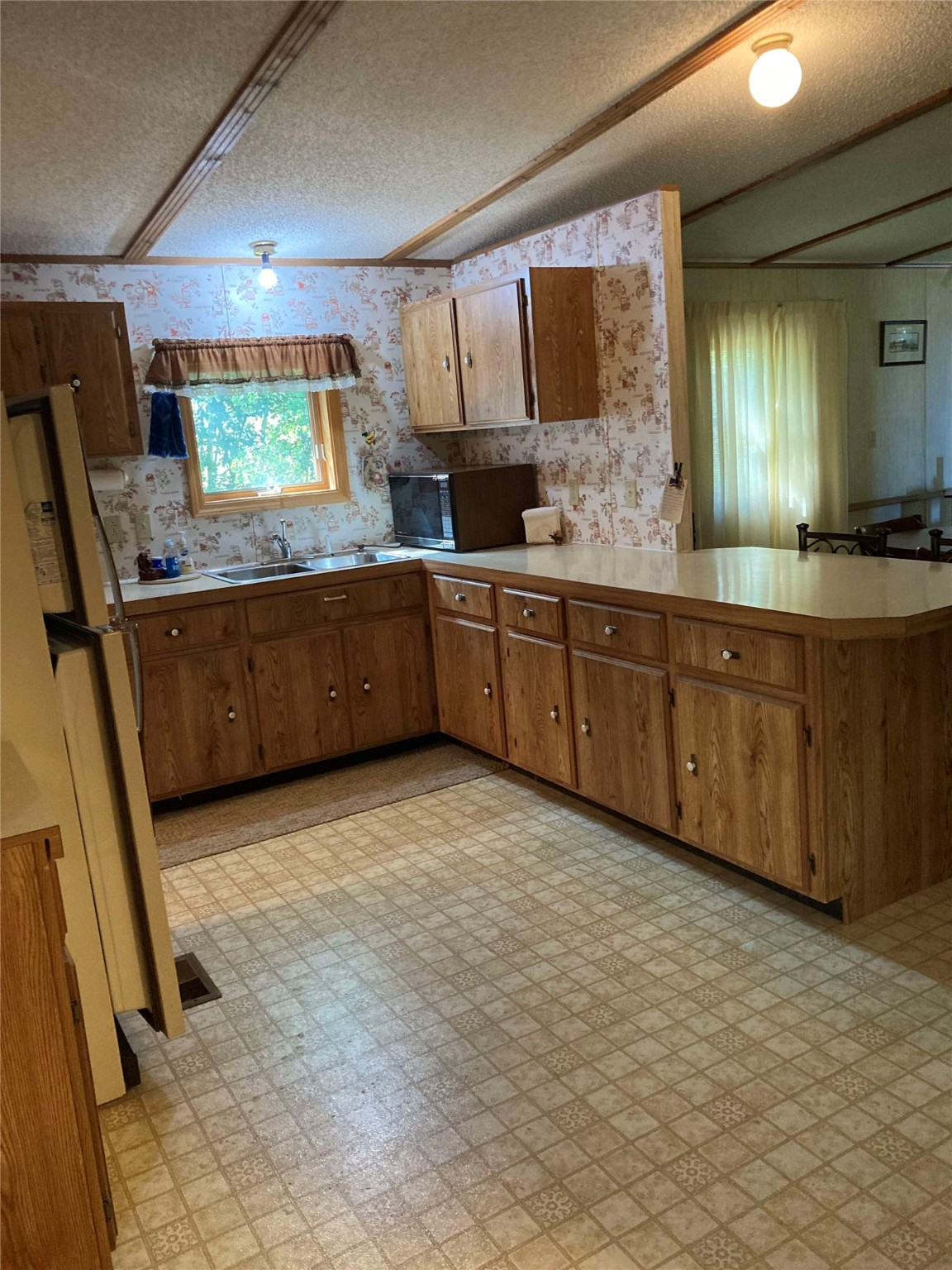 28 W Shore Road Property Photo 5