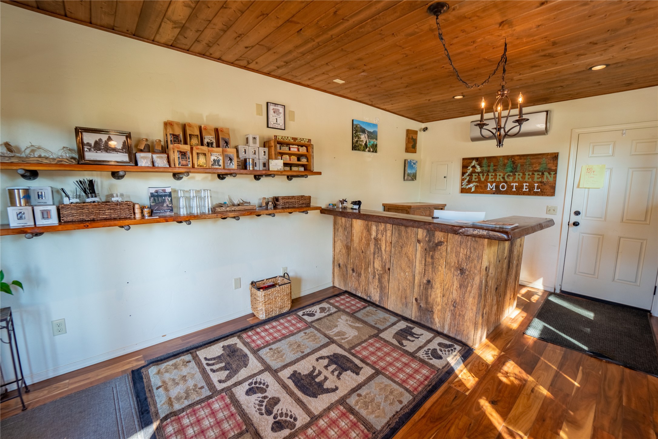 808 Mineral Avenue Property Photo 27