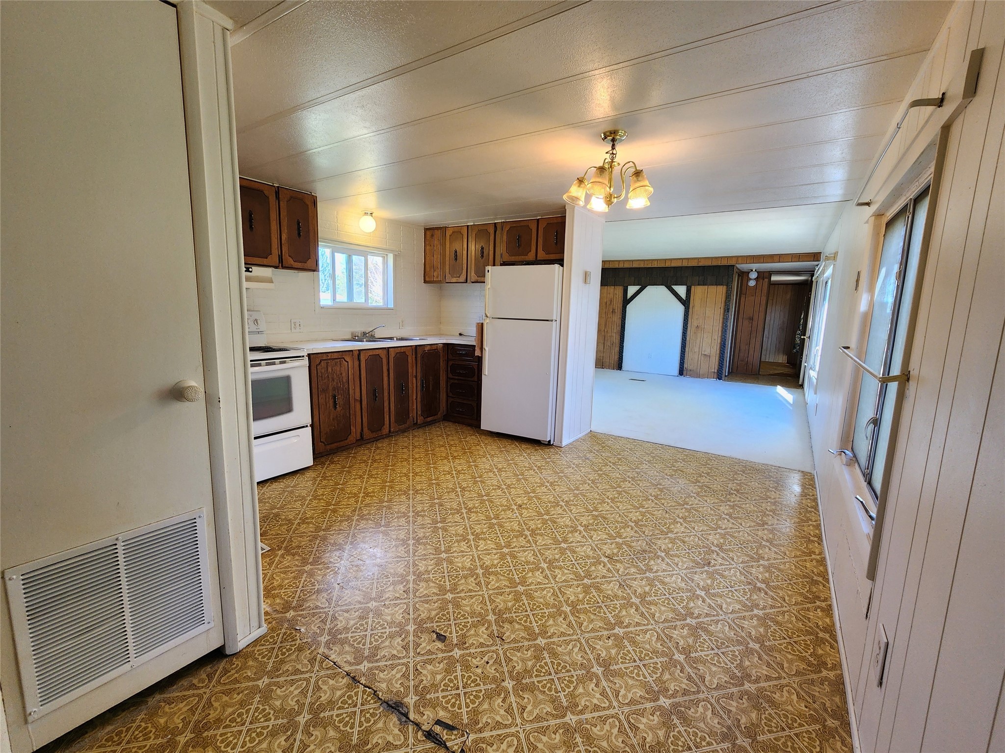 226 7th Avenue Ne Property Photo 17