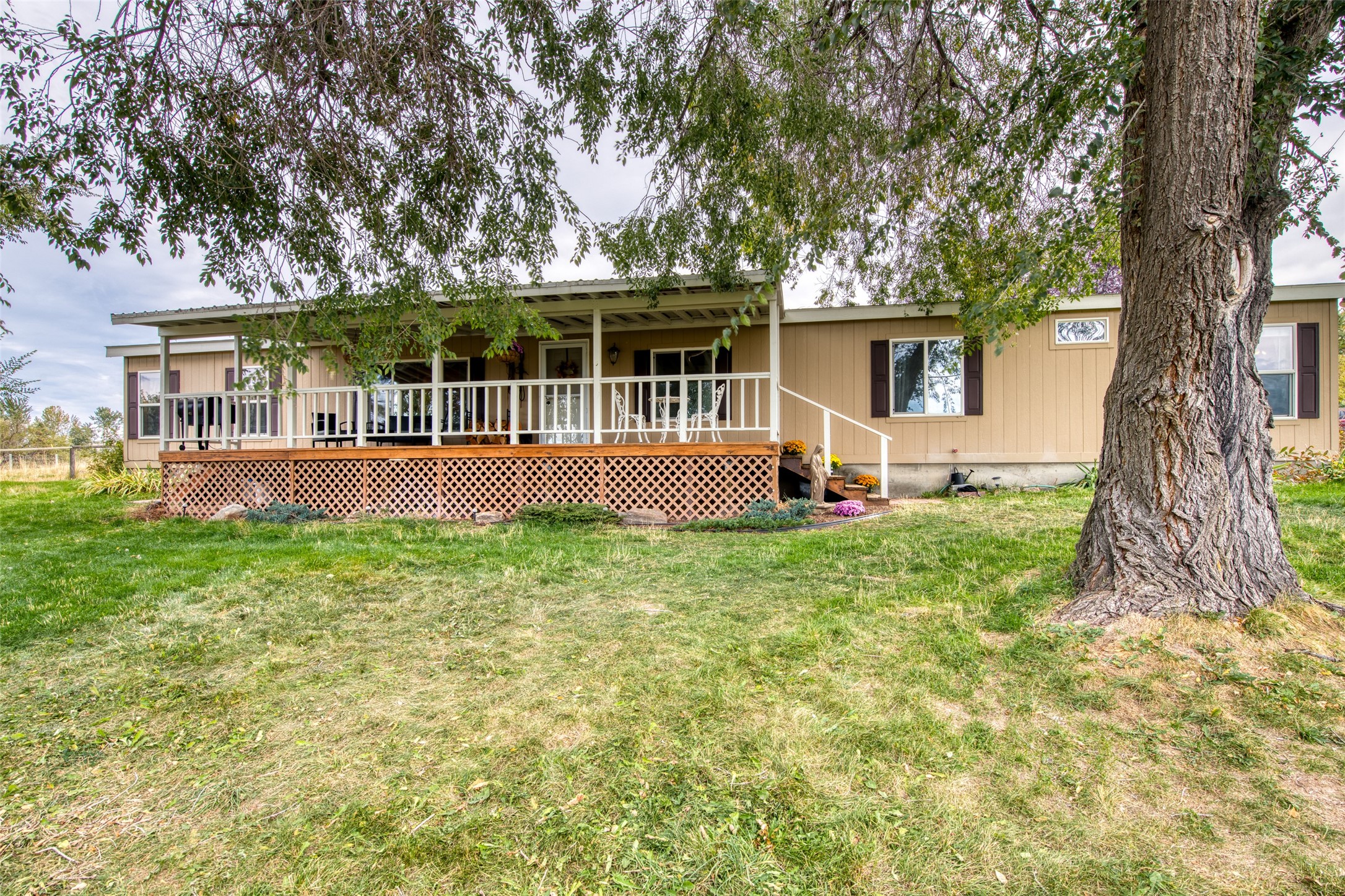 1255 Apple Blossom Lane Property Photo 5