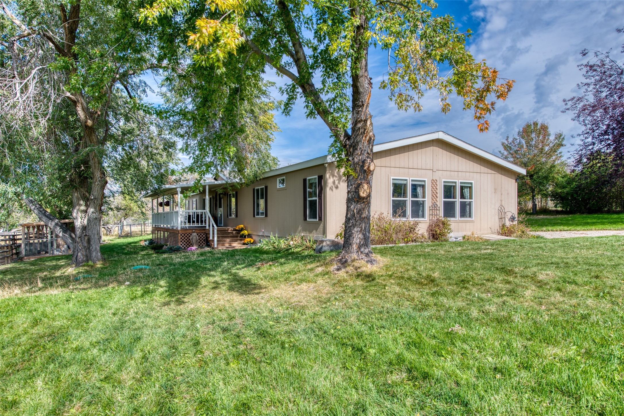 1255 Apple Blossom Lane Property Photo 6
