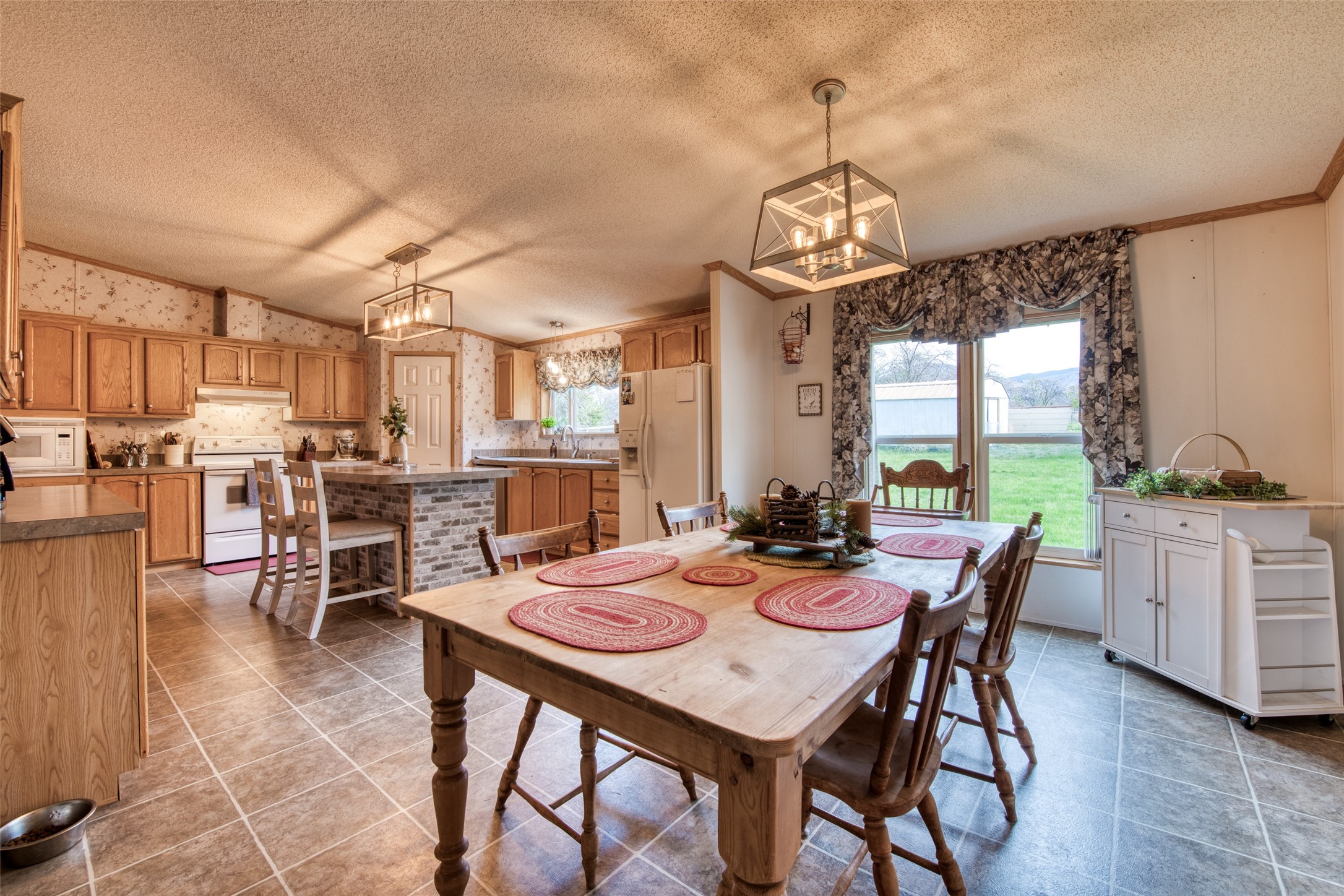 1255 Apple Blossom Lane Property Photo 27