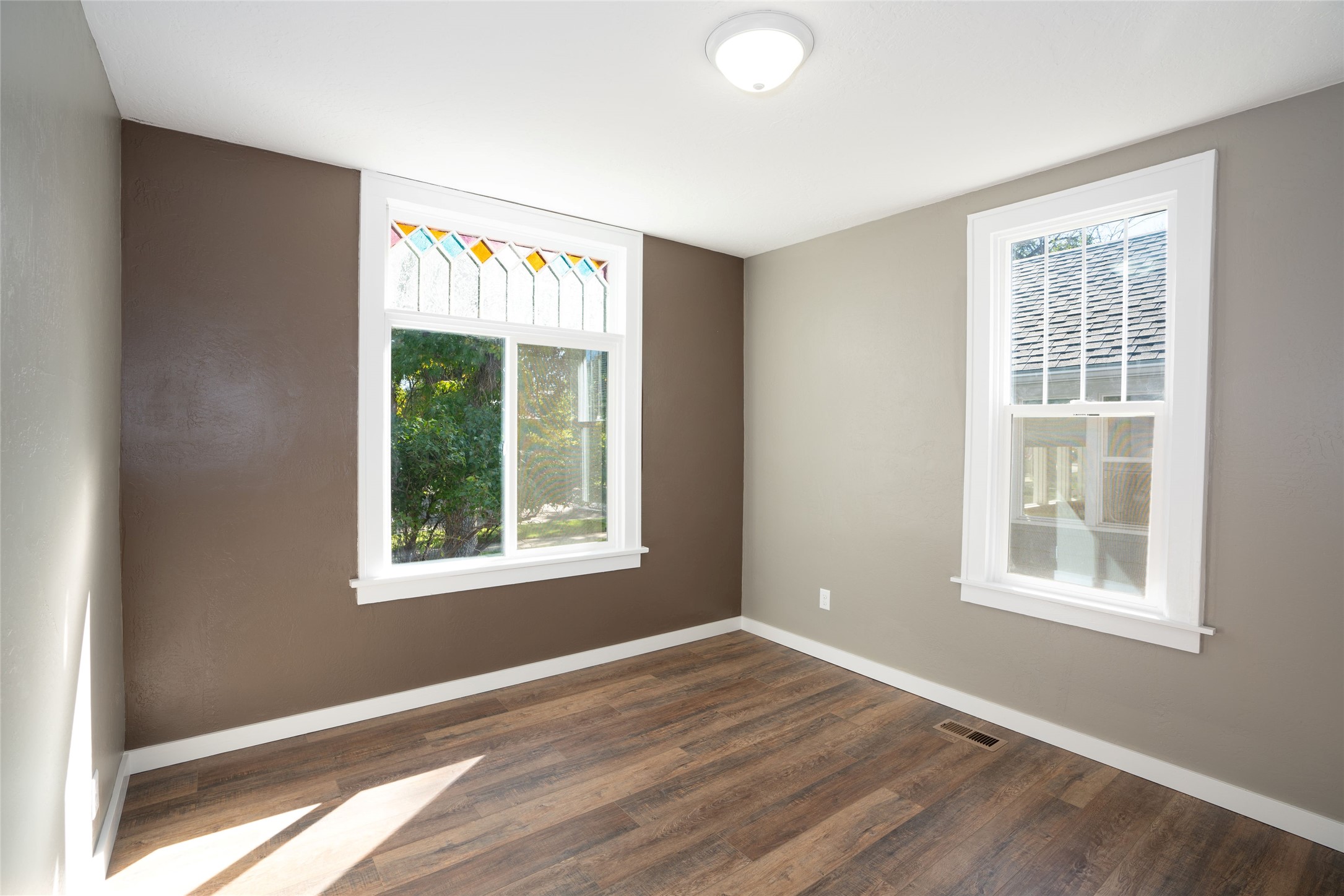 614 3rd Avenue Property Photo 10
