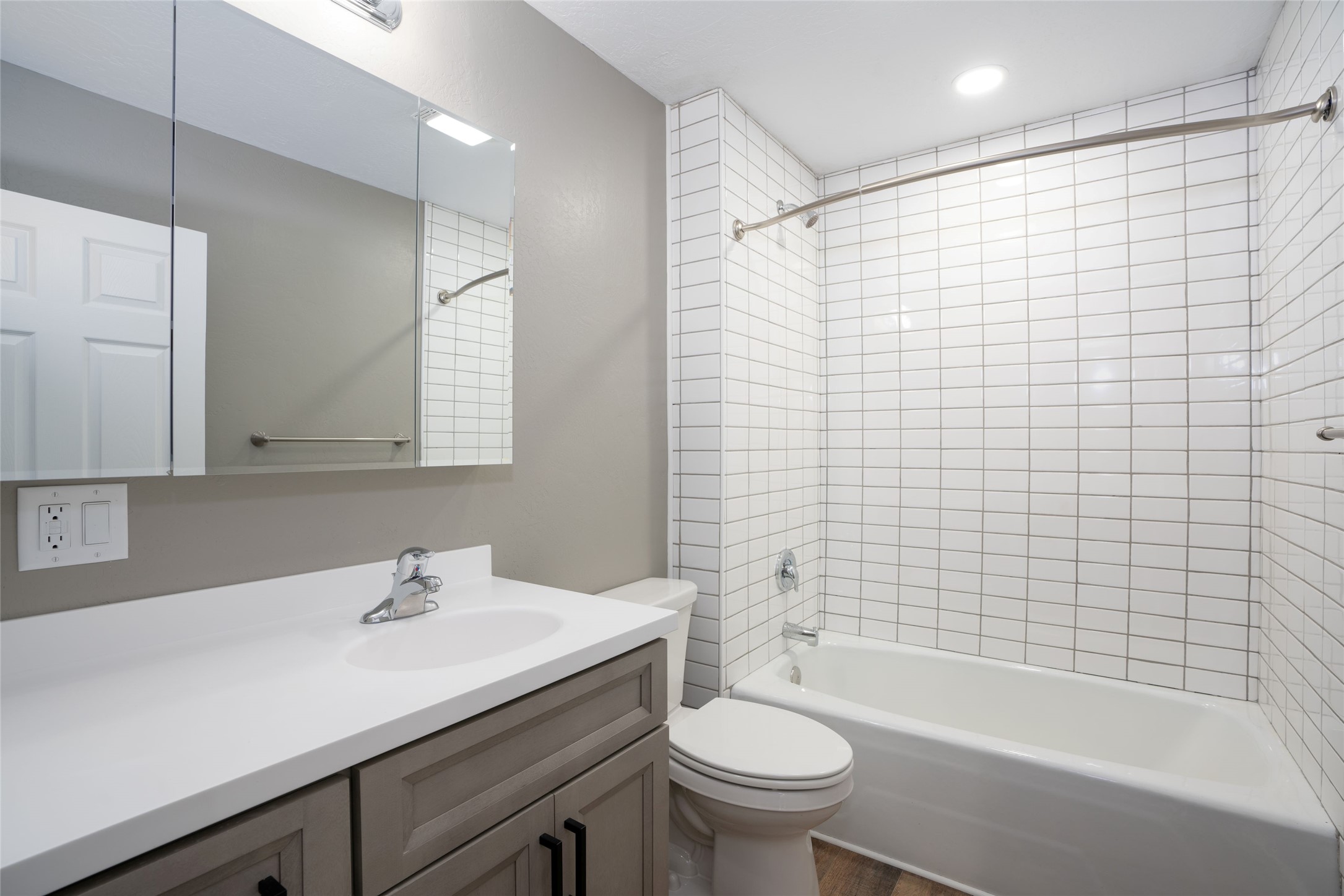 614 3rd Avenue Property Photo 12
