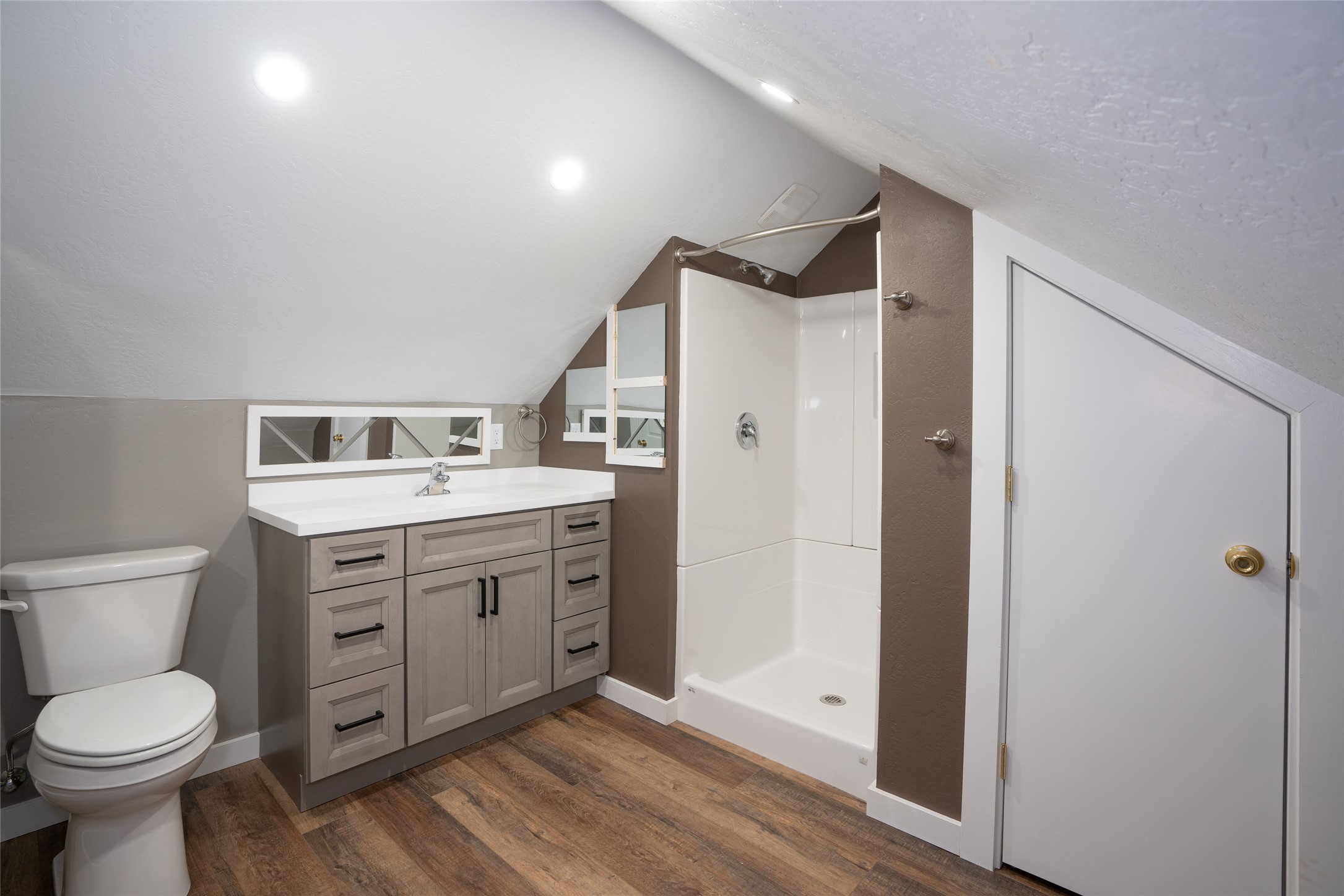 614 3rd Avenue Property Photo 16