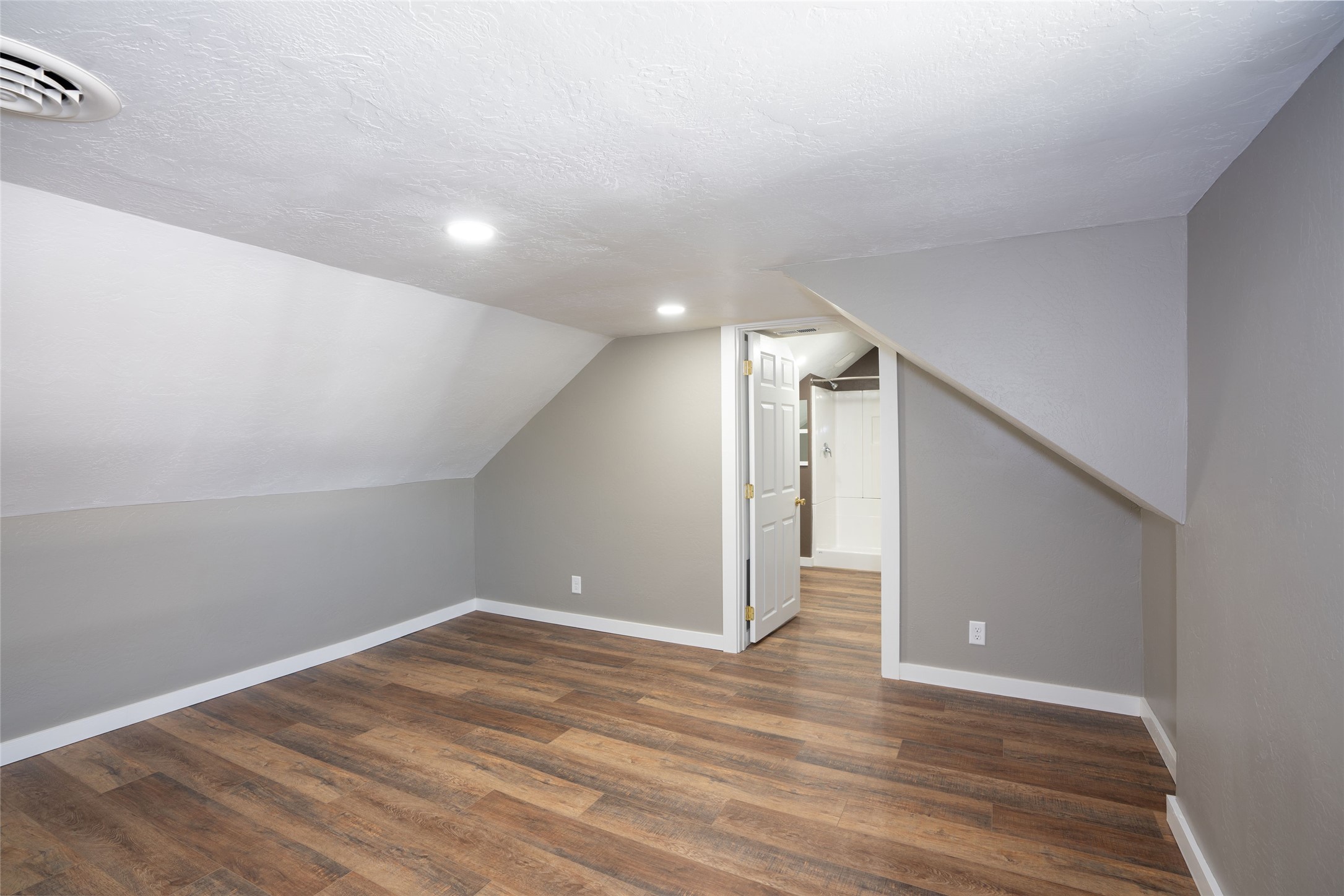 614 3rd Avenue Property Photo 17
