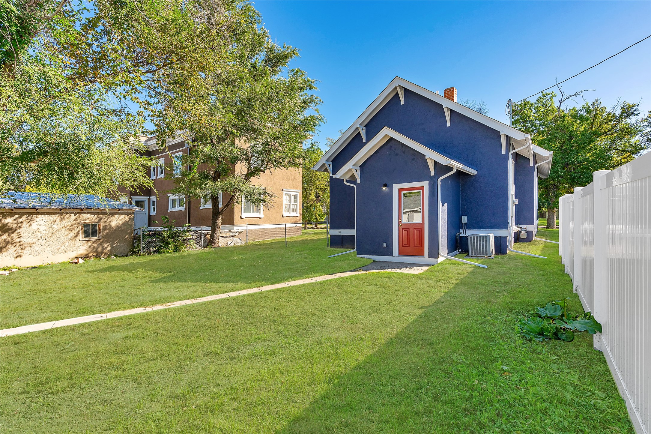614 3rd Avenue Property Photo 44