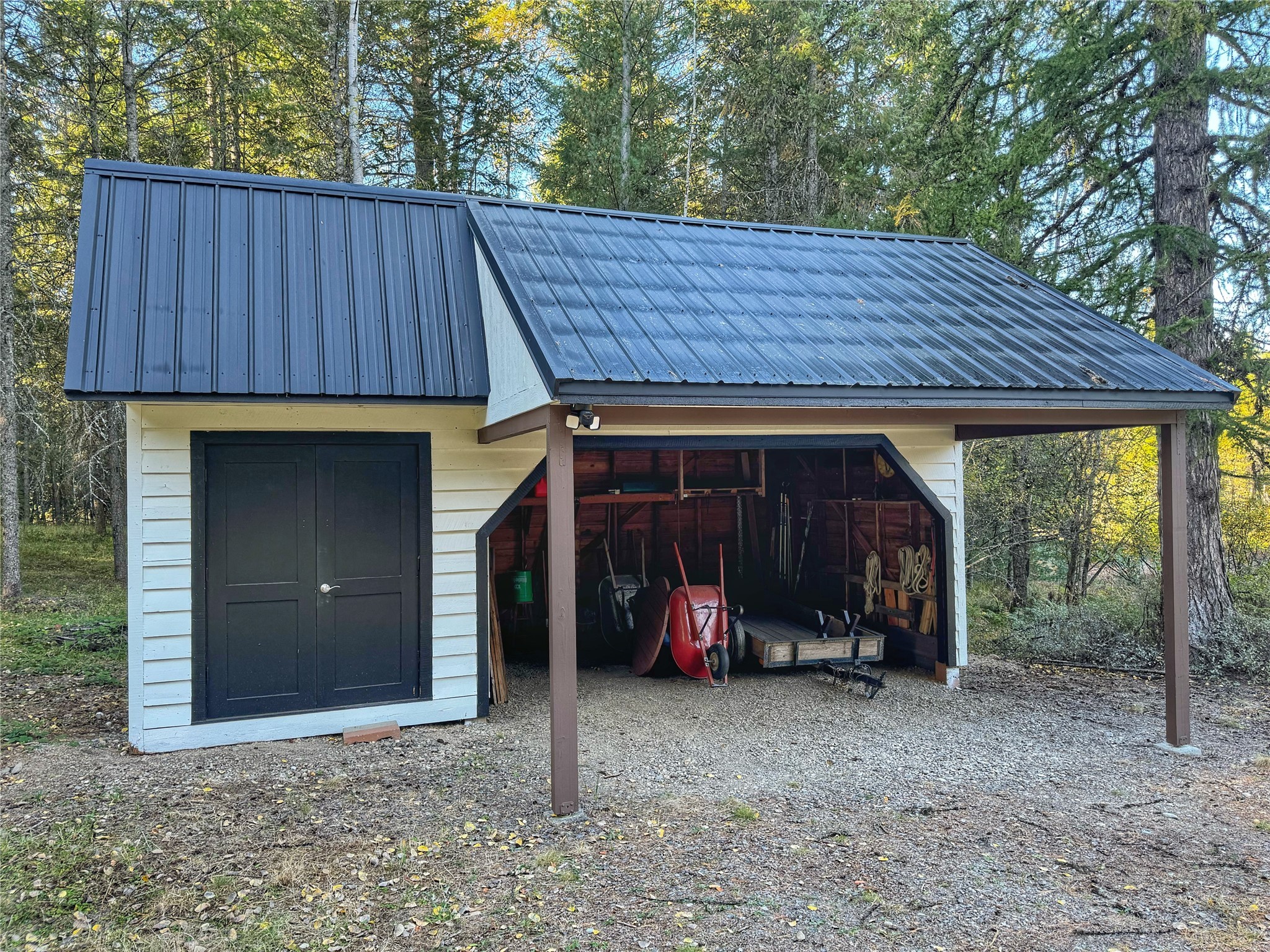 71 N Four Corners Road Property Photo 2