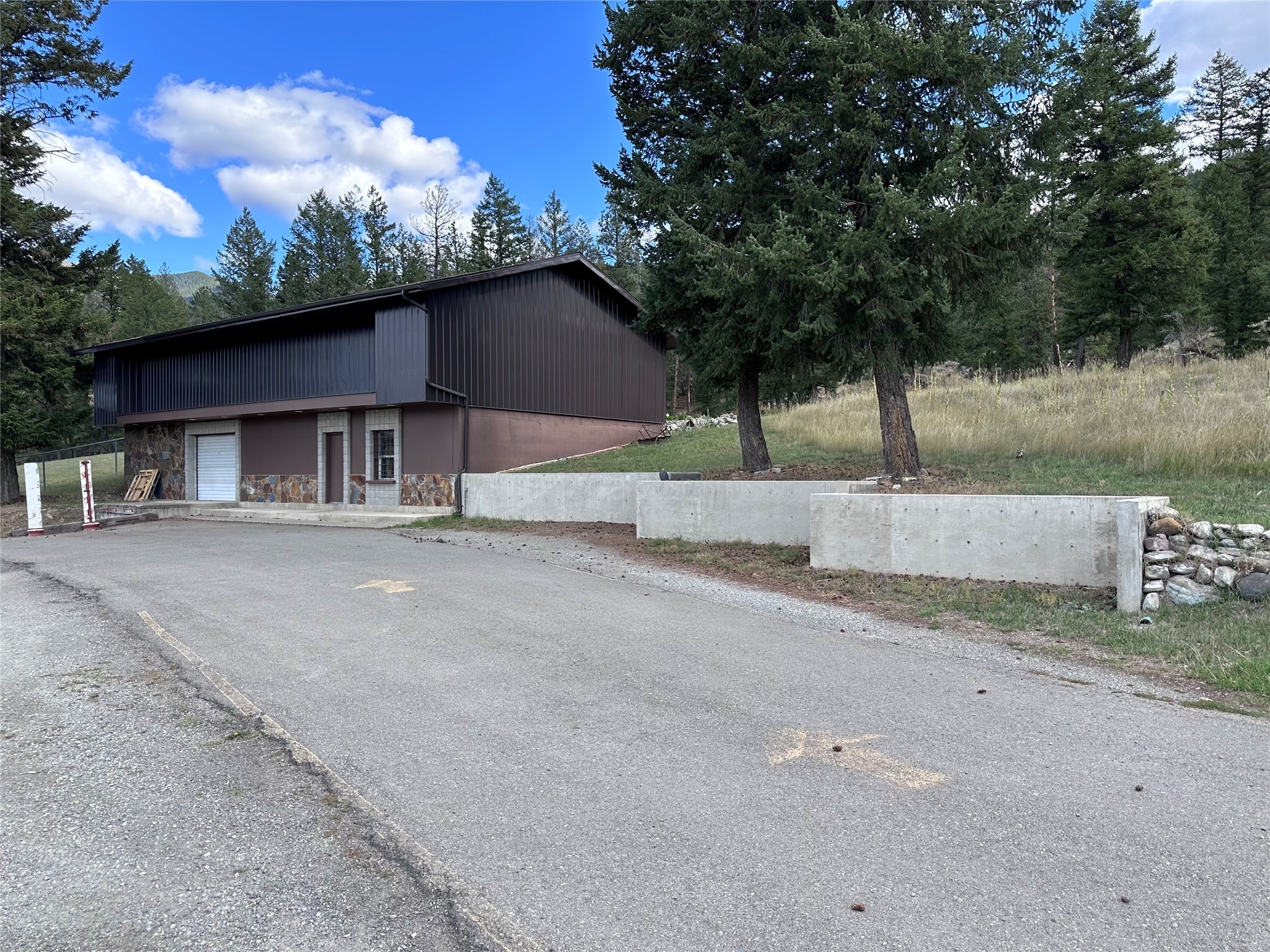 7988 Us Highway 93 N Property Photo 1