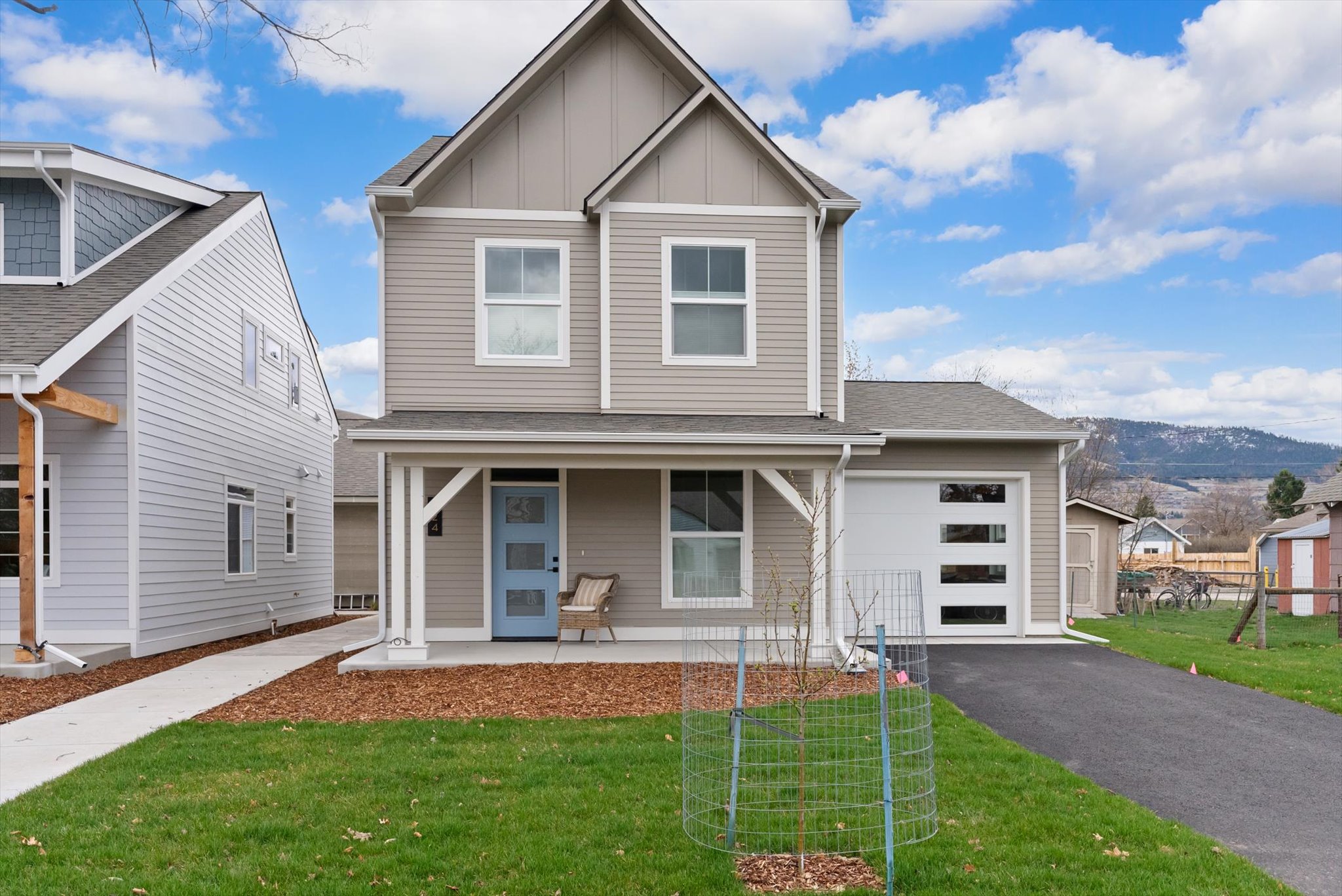 724 Rollins Street Property Photo