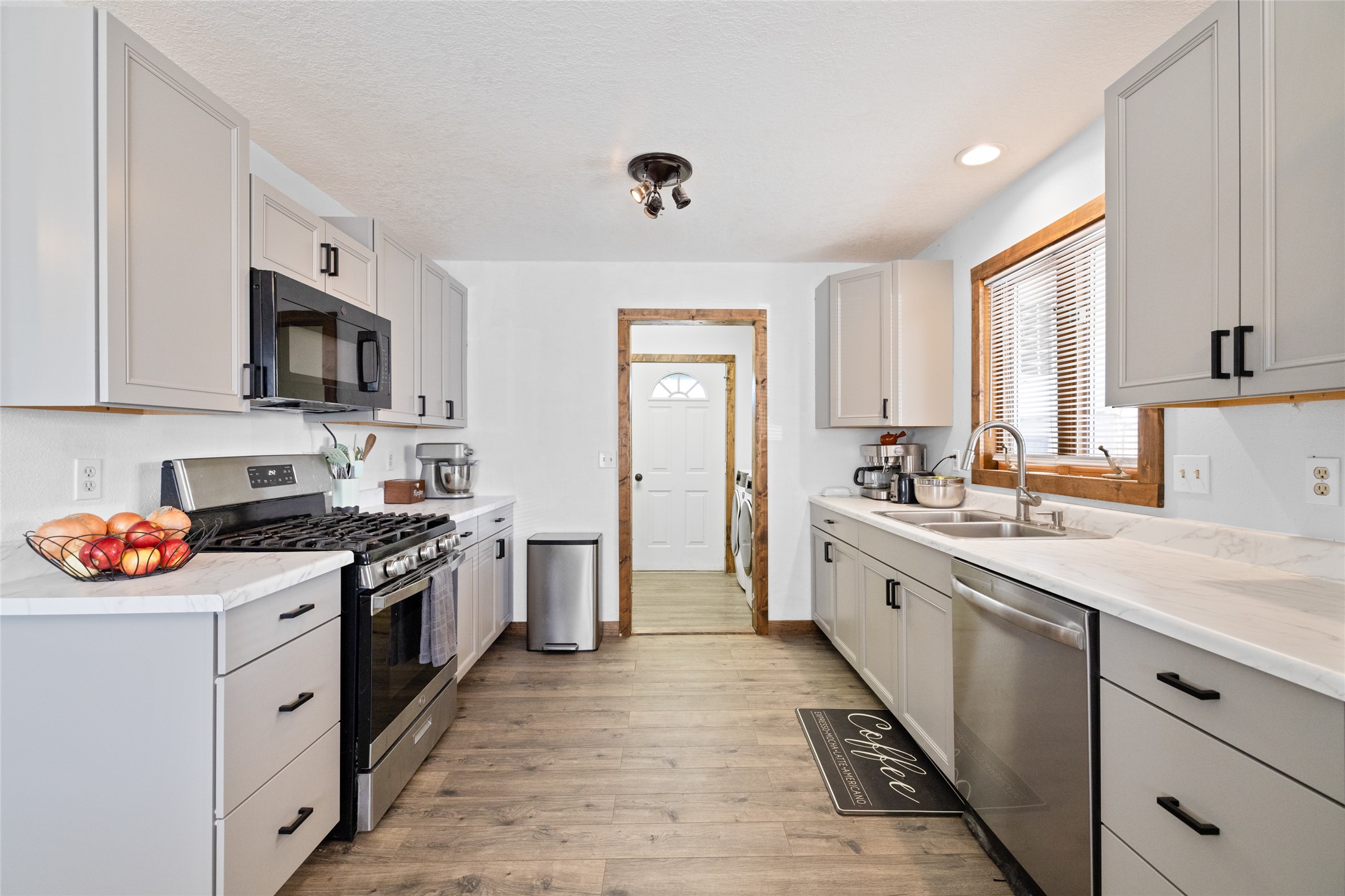 1401 6th Avenue W Property Photo 1