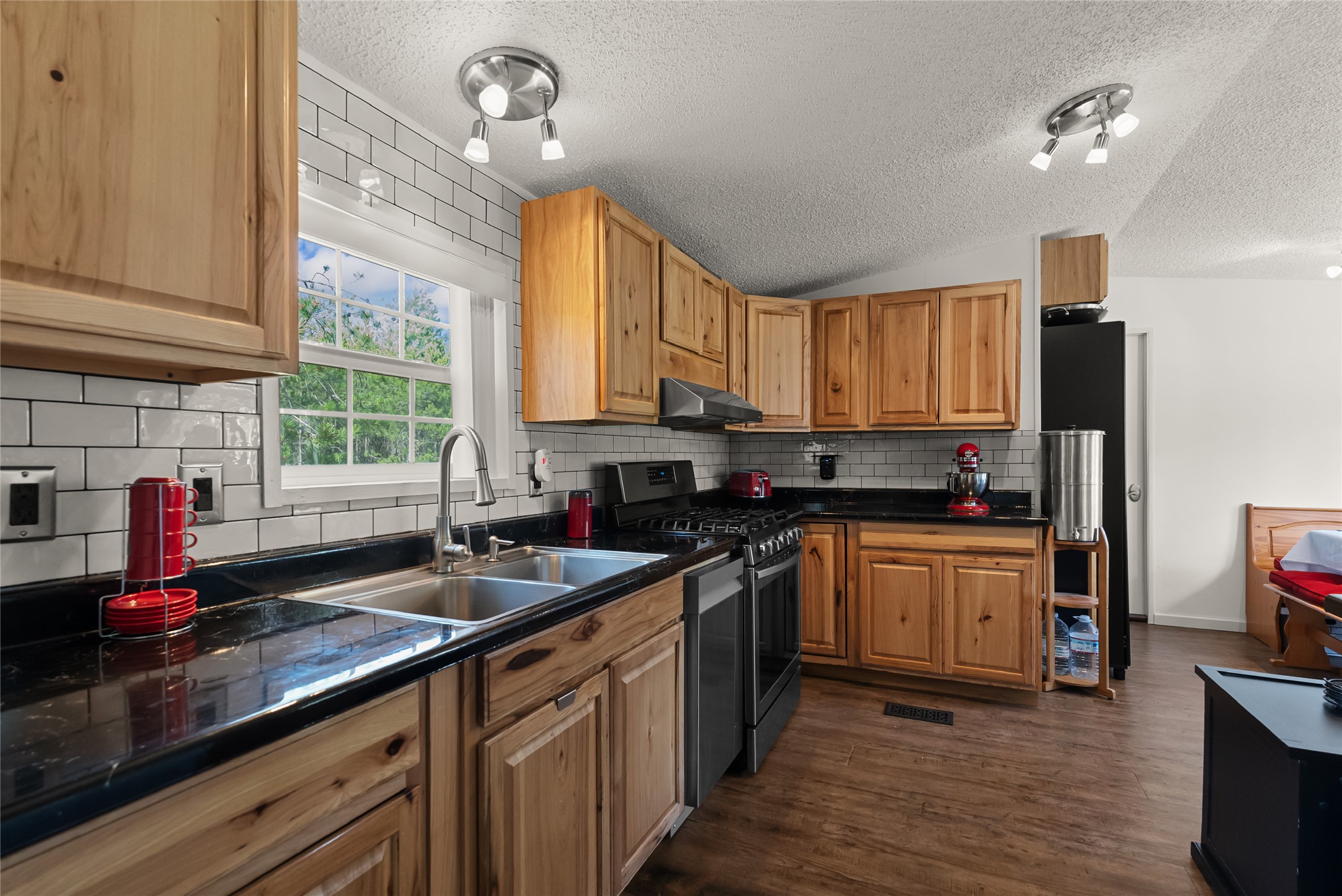 260 Old Creek Road Property Photo 17