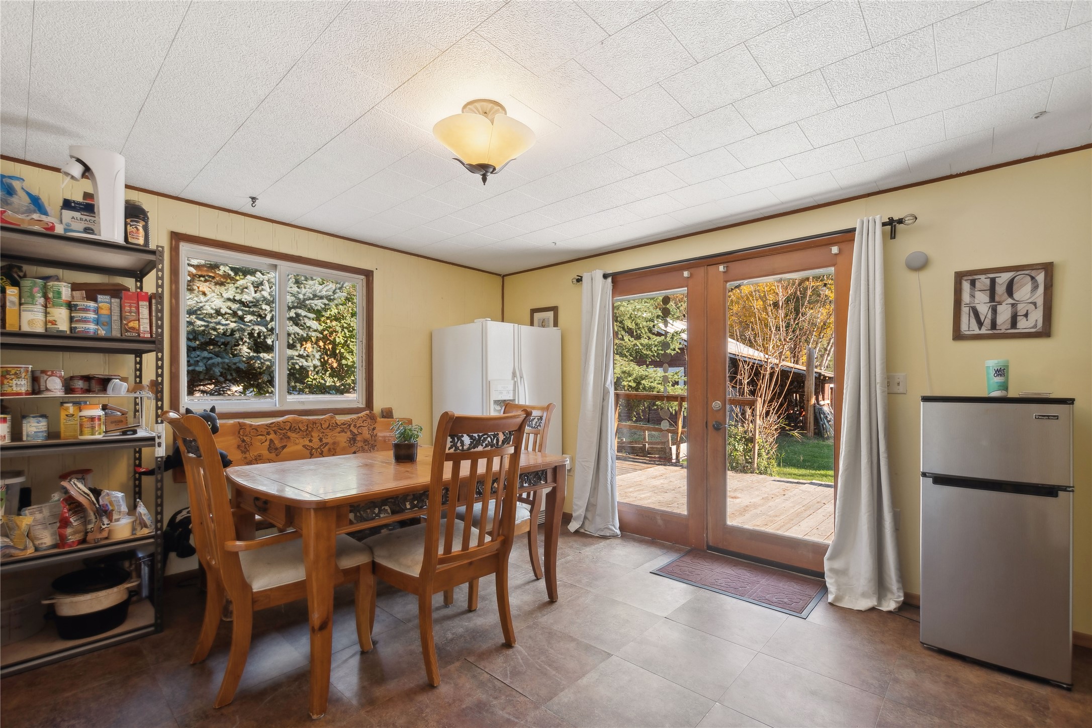 1627 Foothill Road Property Photo 16