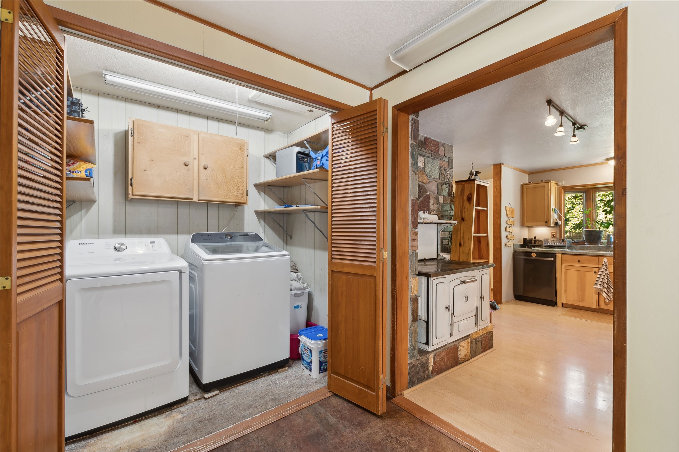 1627 Foothill Road Property Photo 18