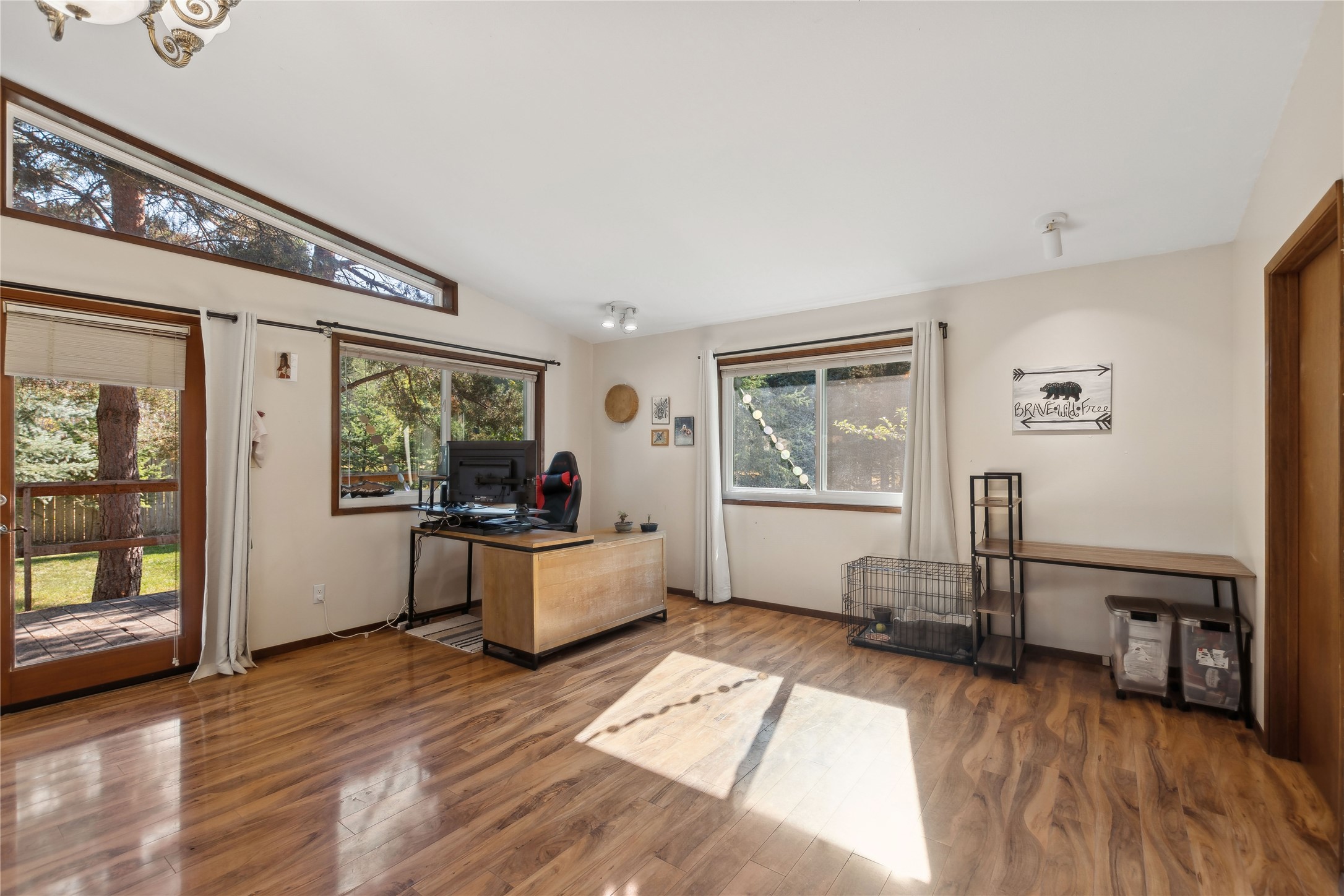 1627 Foothill Road Property Photo 19